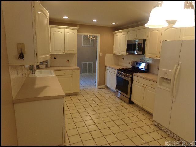 5025 Lakeview Property Photo 6
