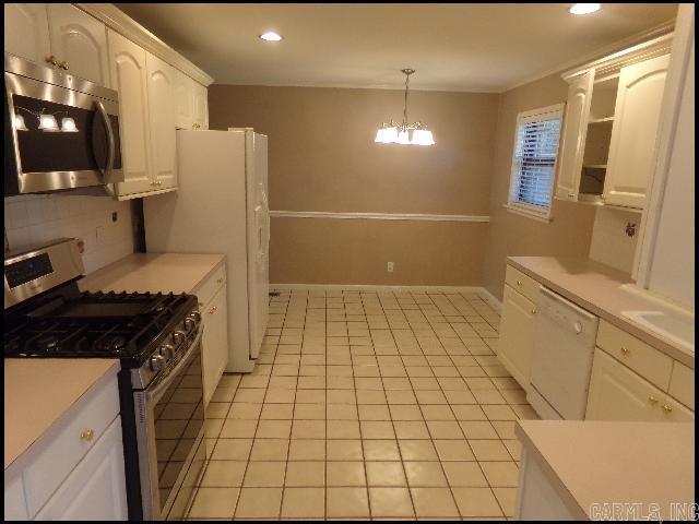 5025 Lakeview Property Photo 7