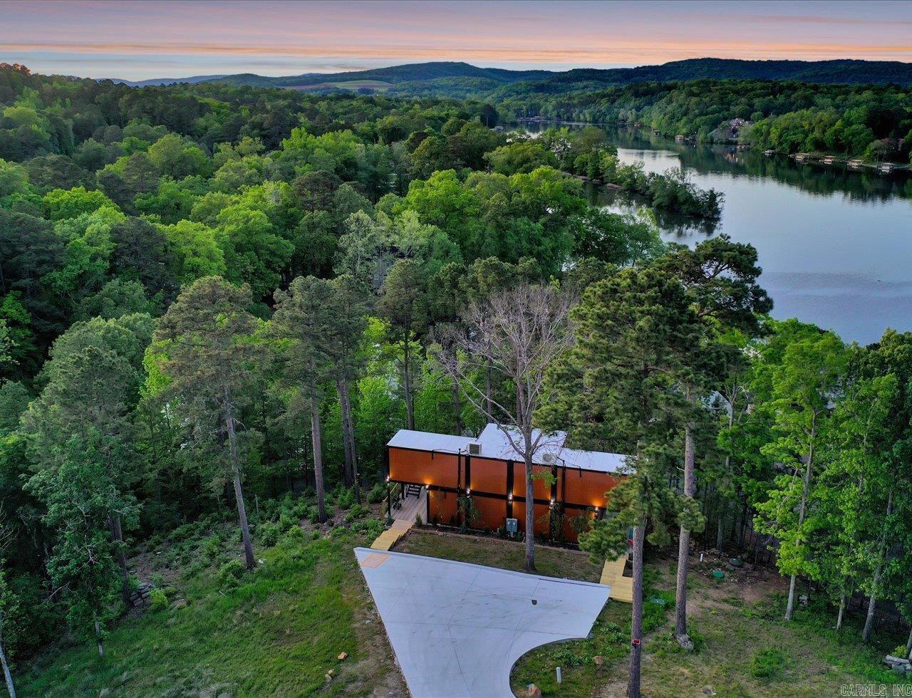 124 Waterfall Court Property Photo 3