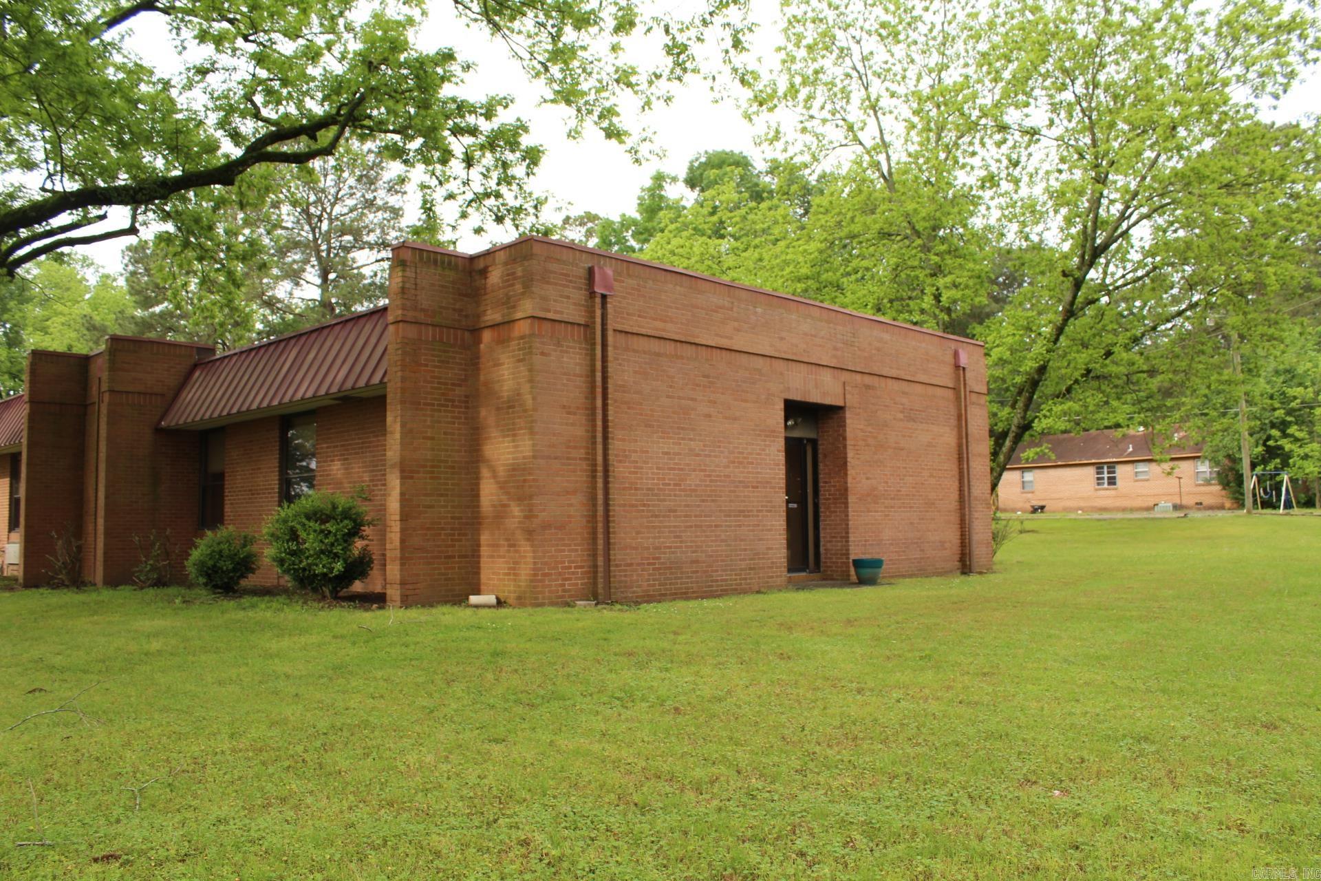 625 N Main Street Property Photo 3
