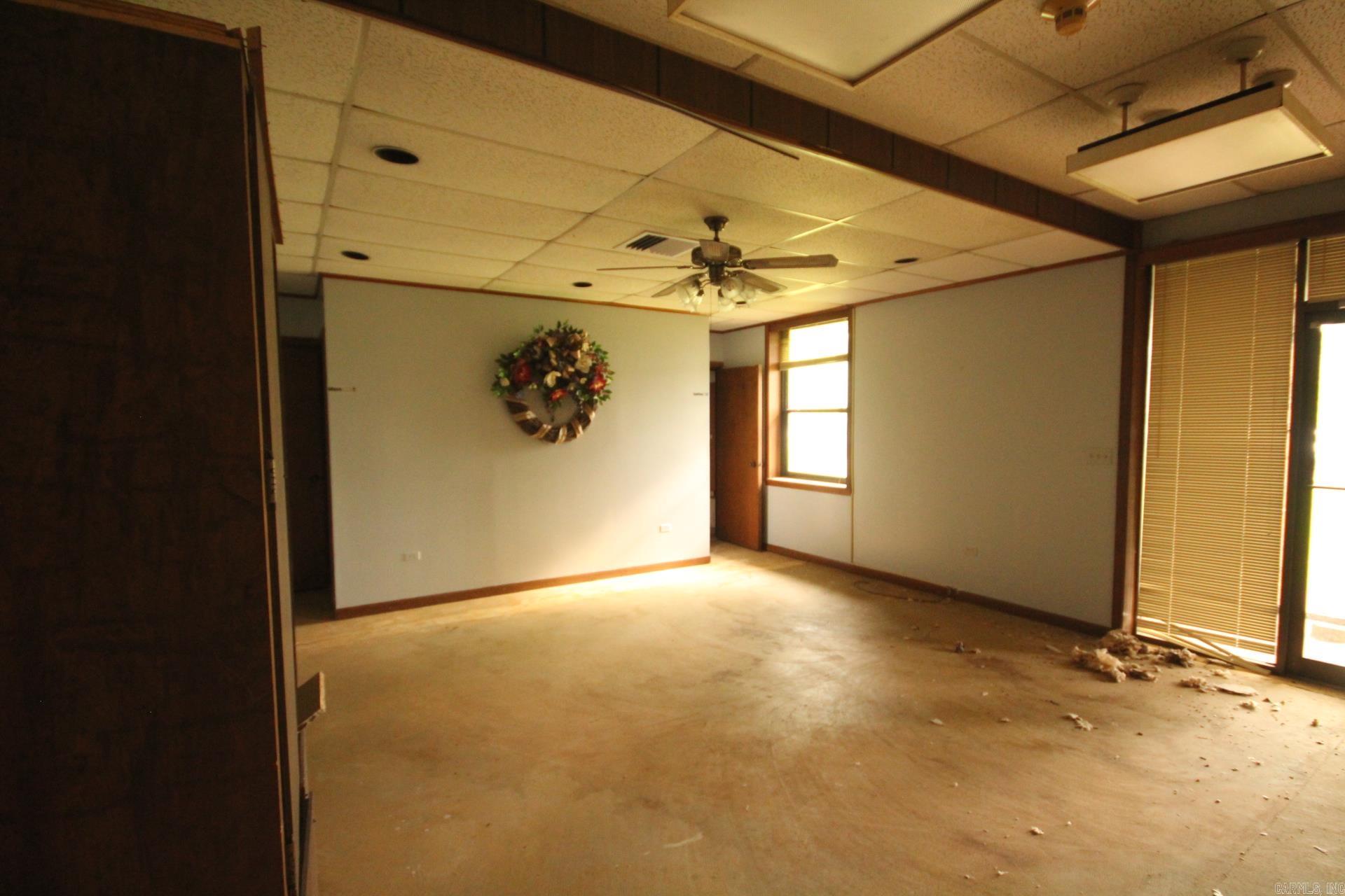 625 N Main Street Property Photo 12