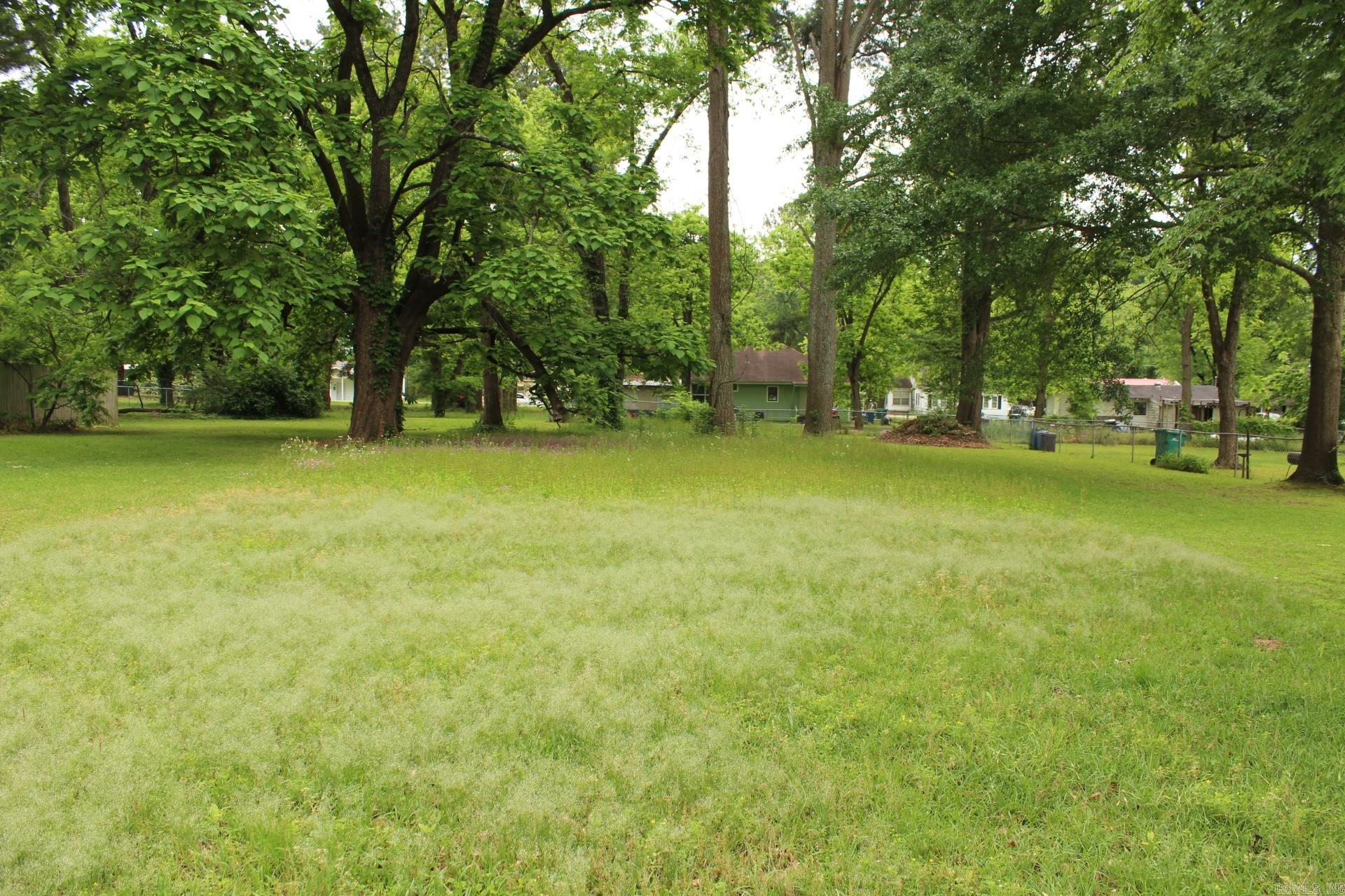 W. Sypert St. Property Photo 1