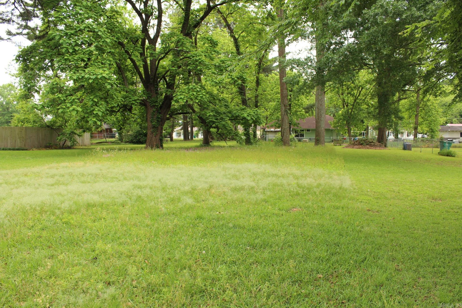 W. Sypert St. Property Photo 2