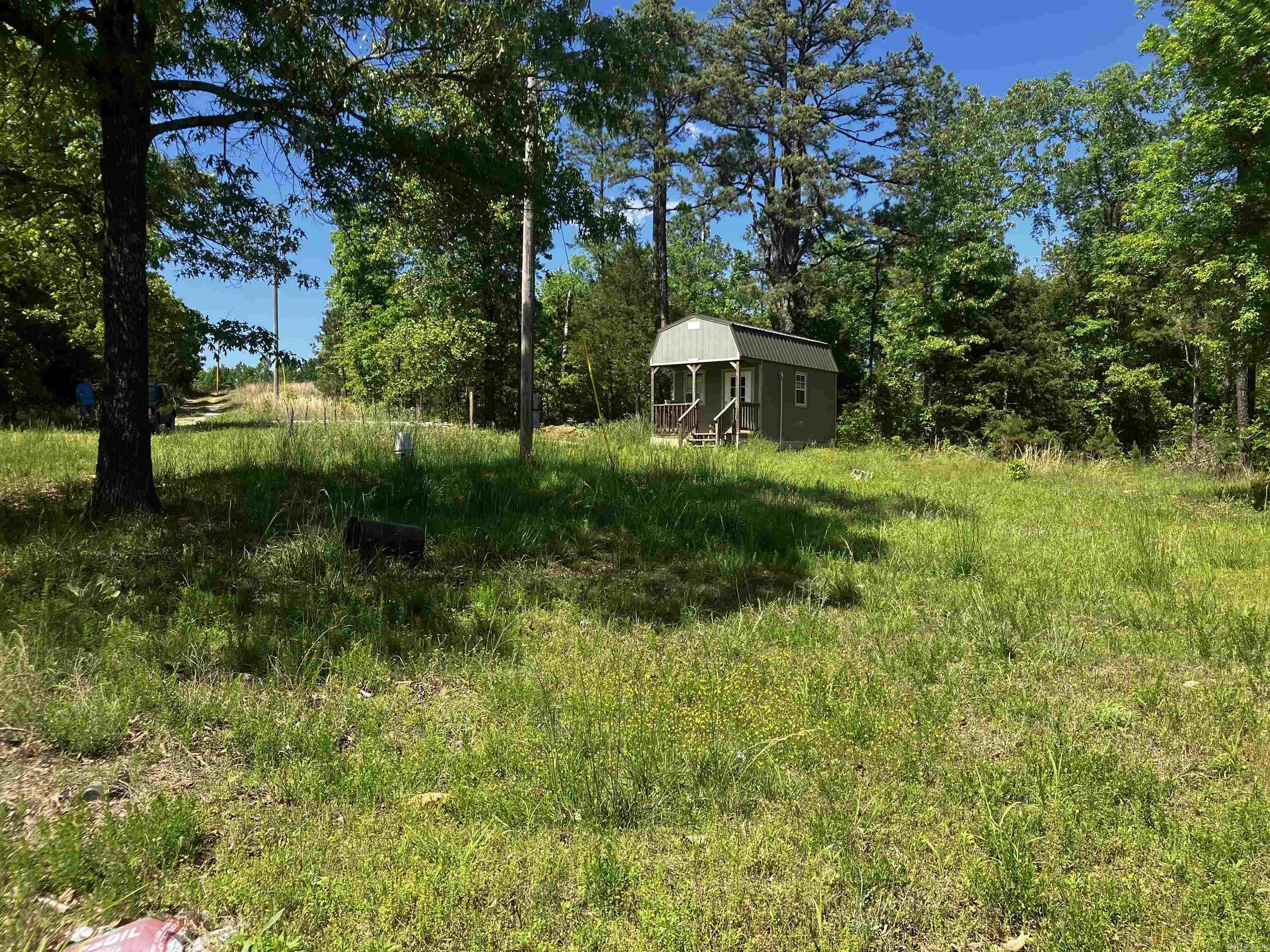 734 W Spring Hill Road Property Photo 3