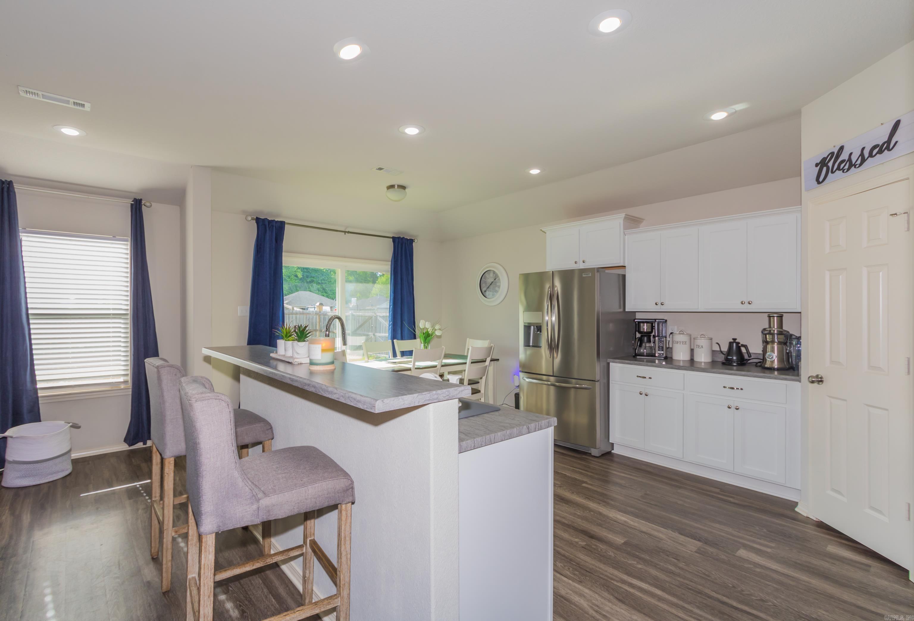 5001 Woodstream Drive Property Photo 11
