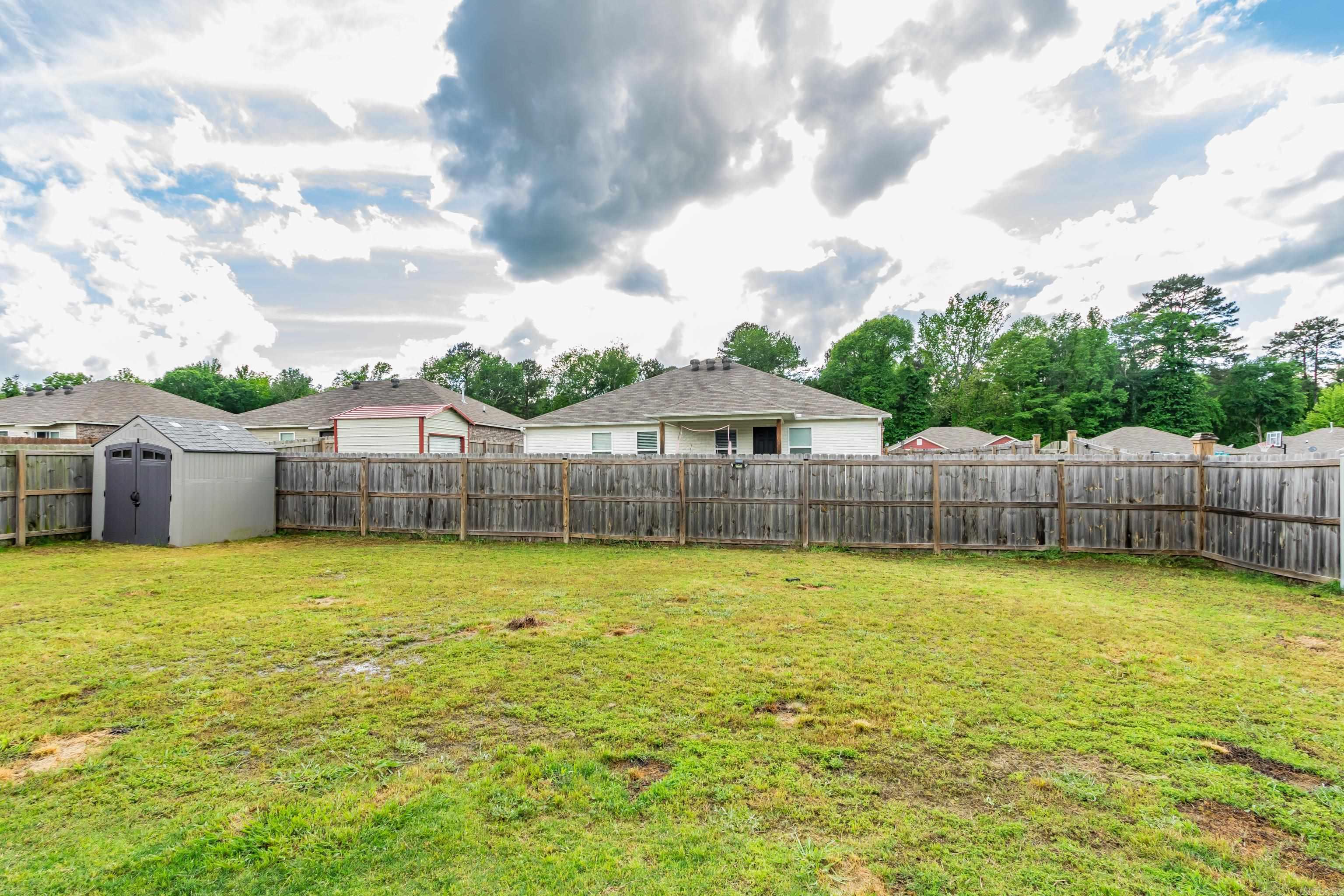 5001 Woodstream Drive Property Photo 30