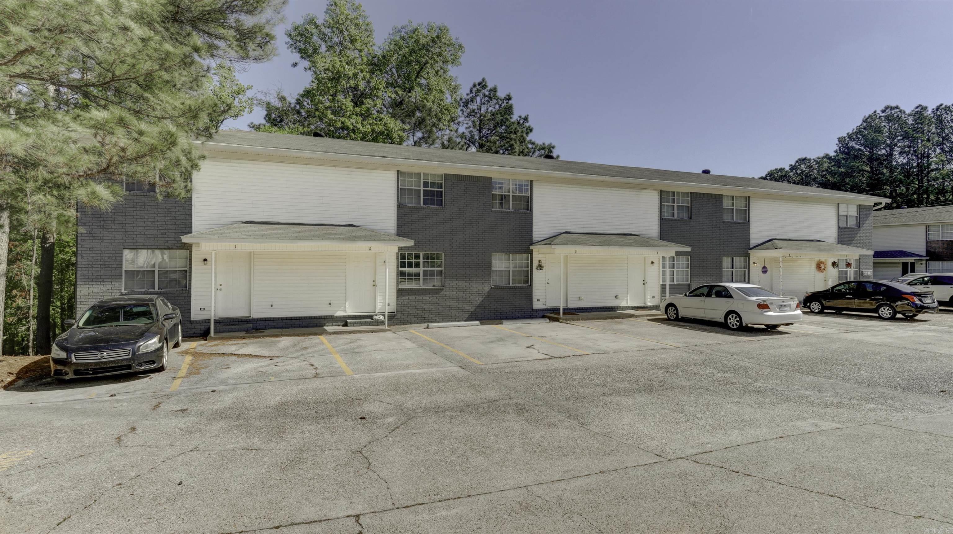 Clountry Club Real Estate Listings Main Image