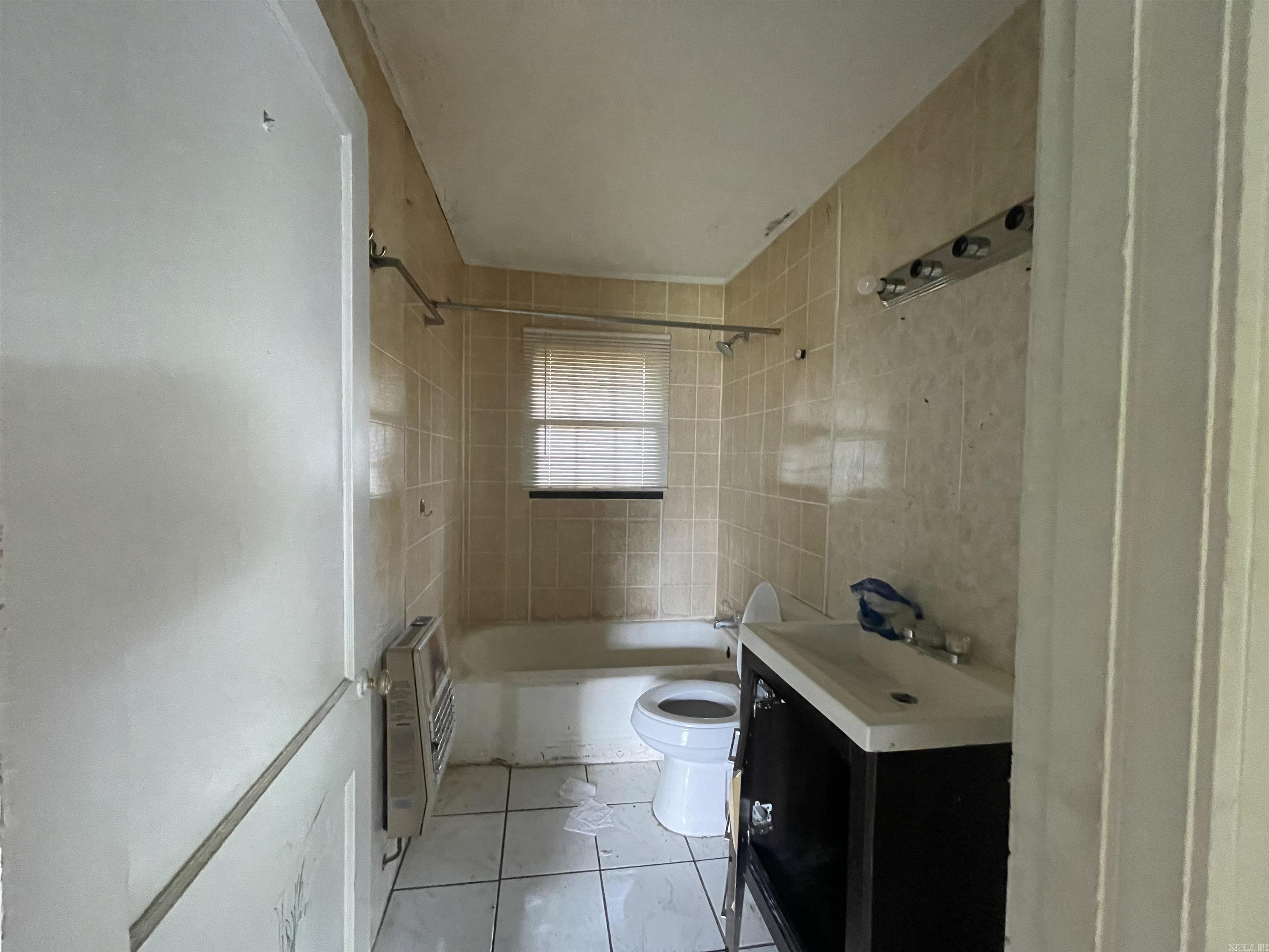 717 Laughrun Dr Property Photo 7
