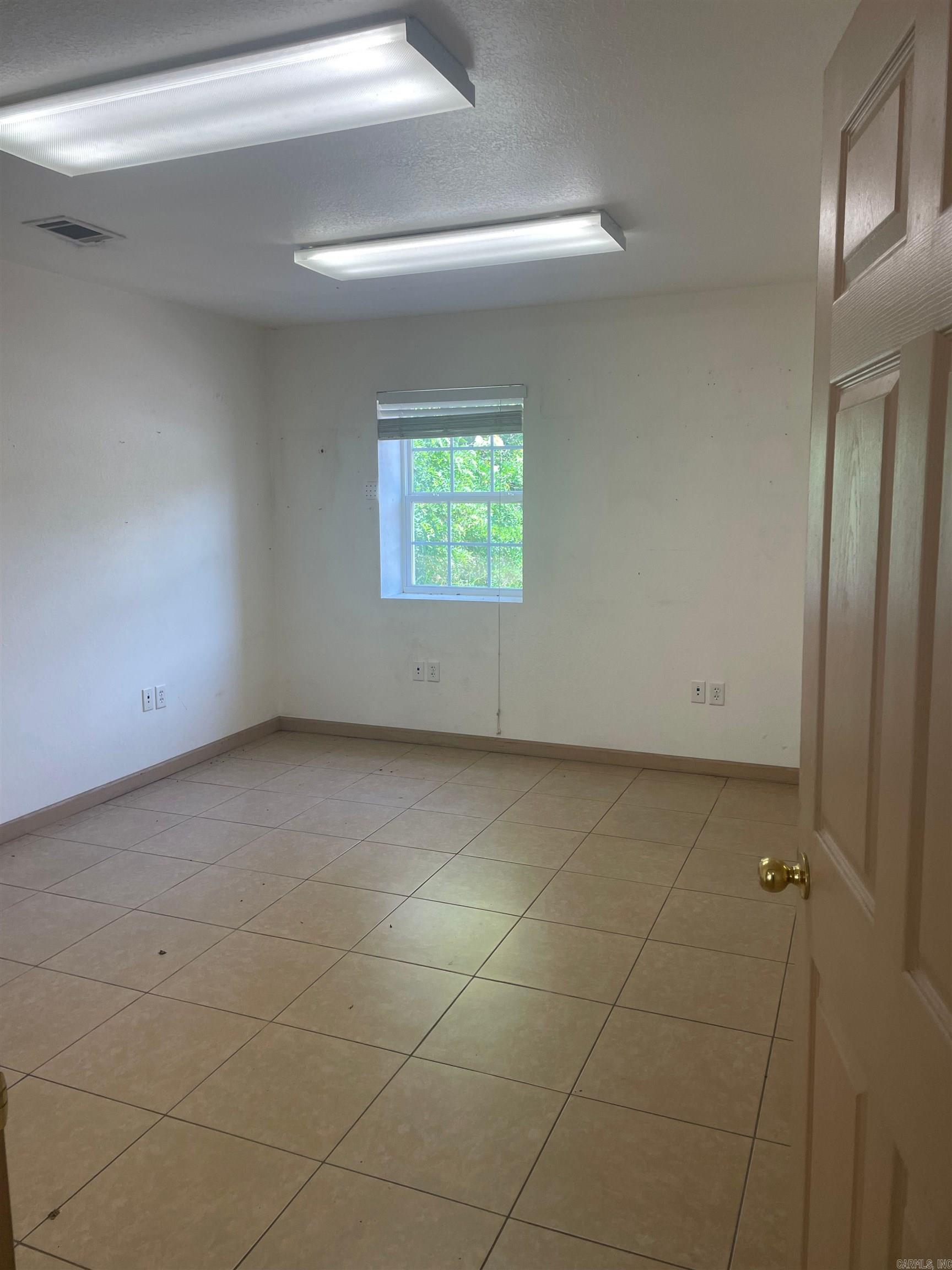 6 Grandruth Lane Property Photo 5