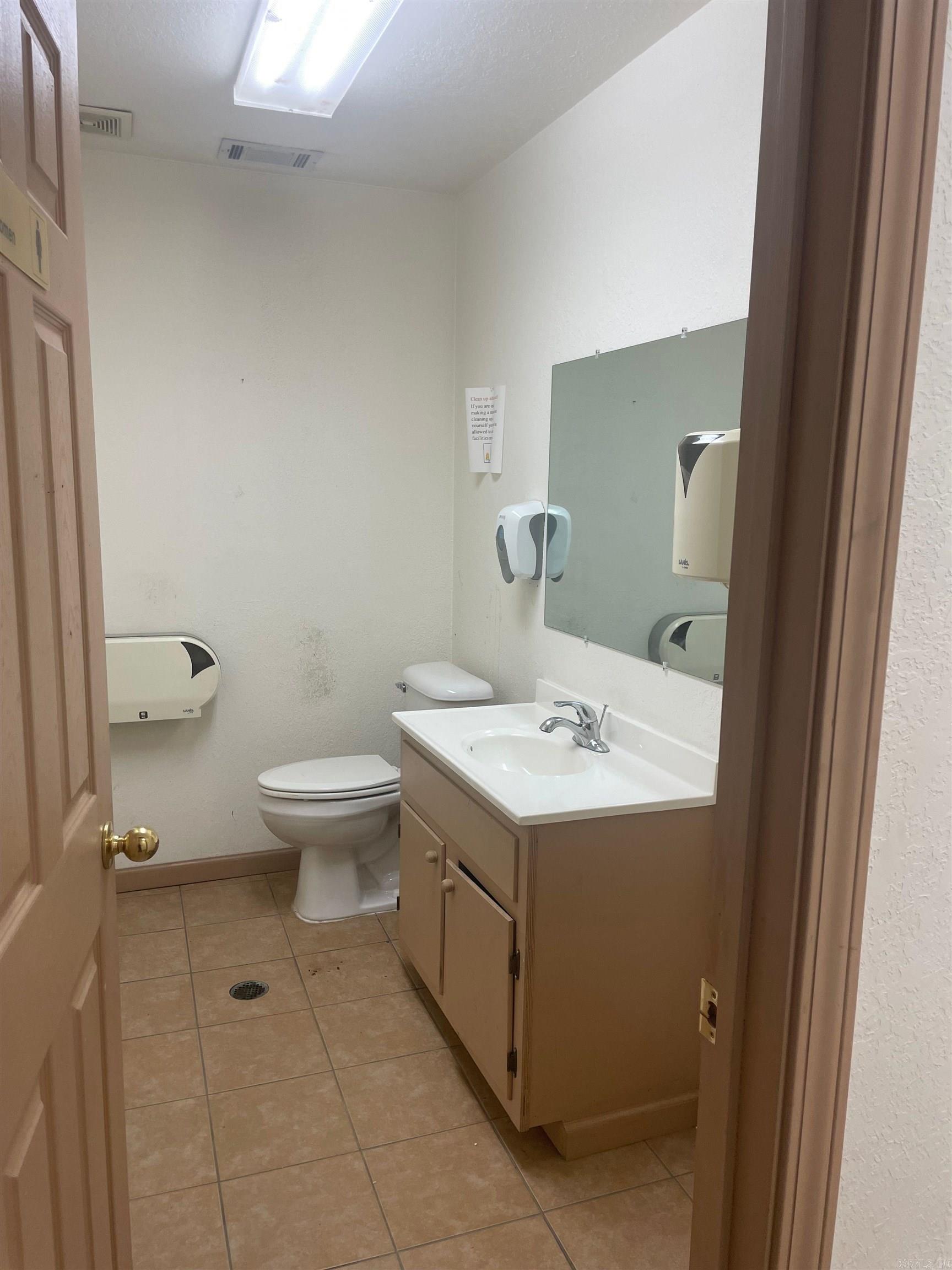 6 Grandruth Lane Property Photo 8