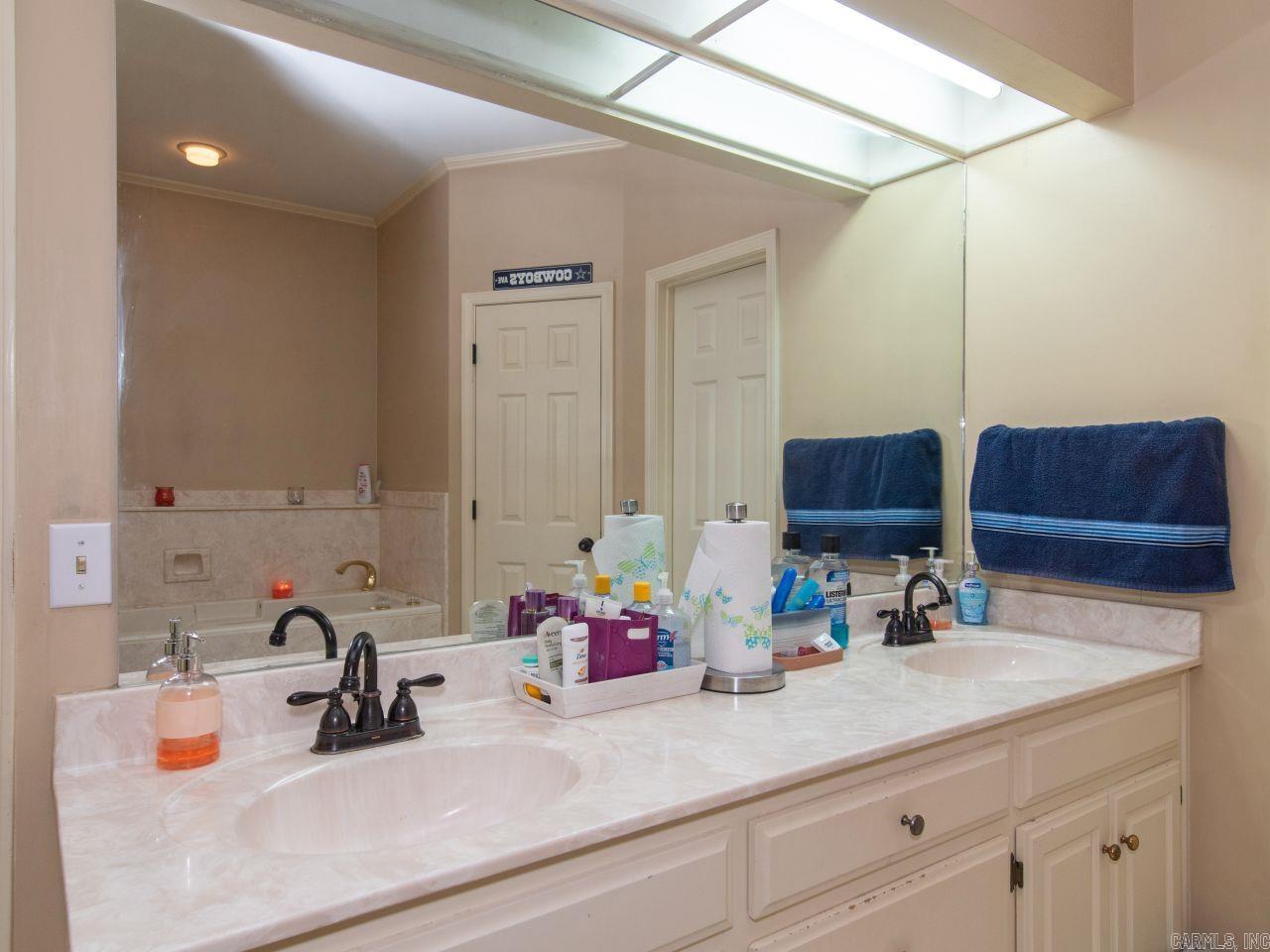 10 Deer Horn Cove Property Photo 33
