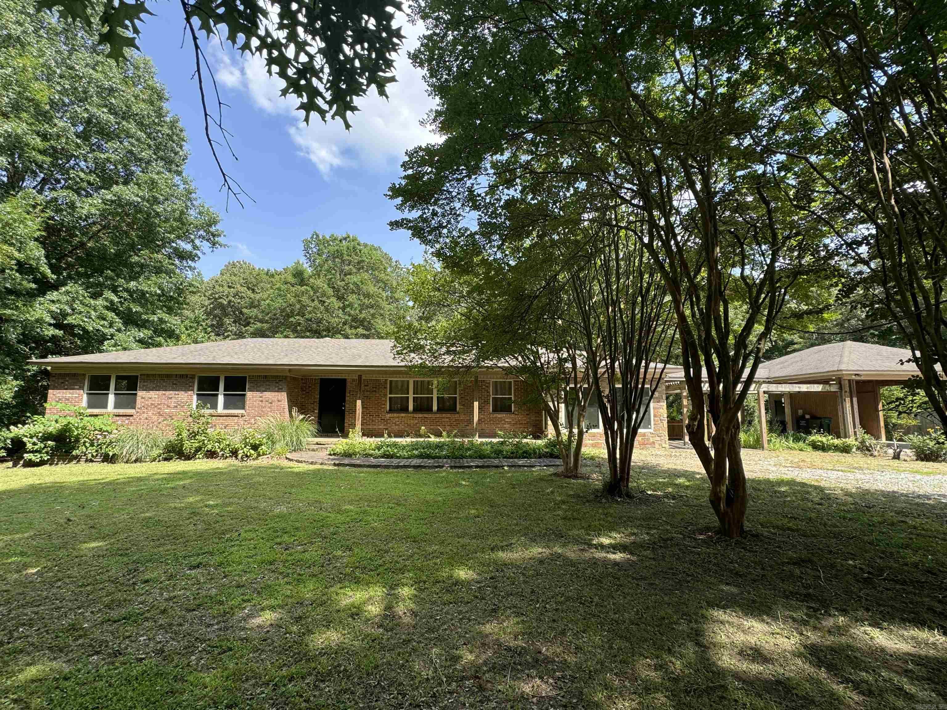 758 Sfc 311 Property Photo