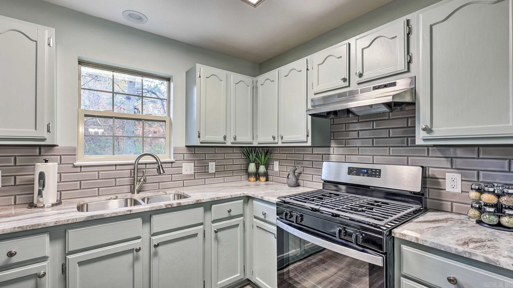 1937 Lakeshore Drive Property Photo 6