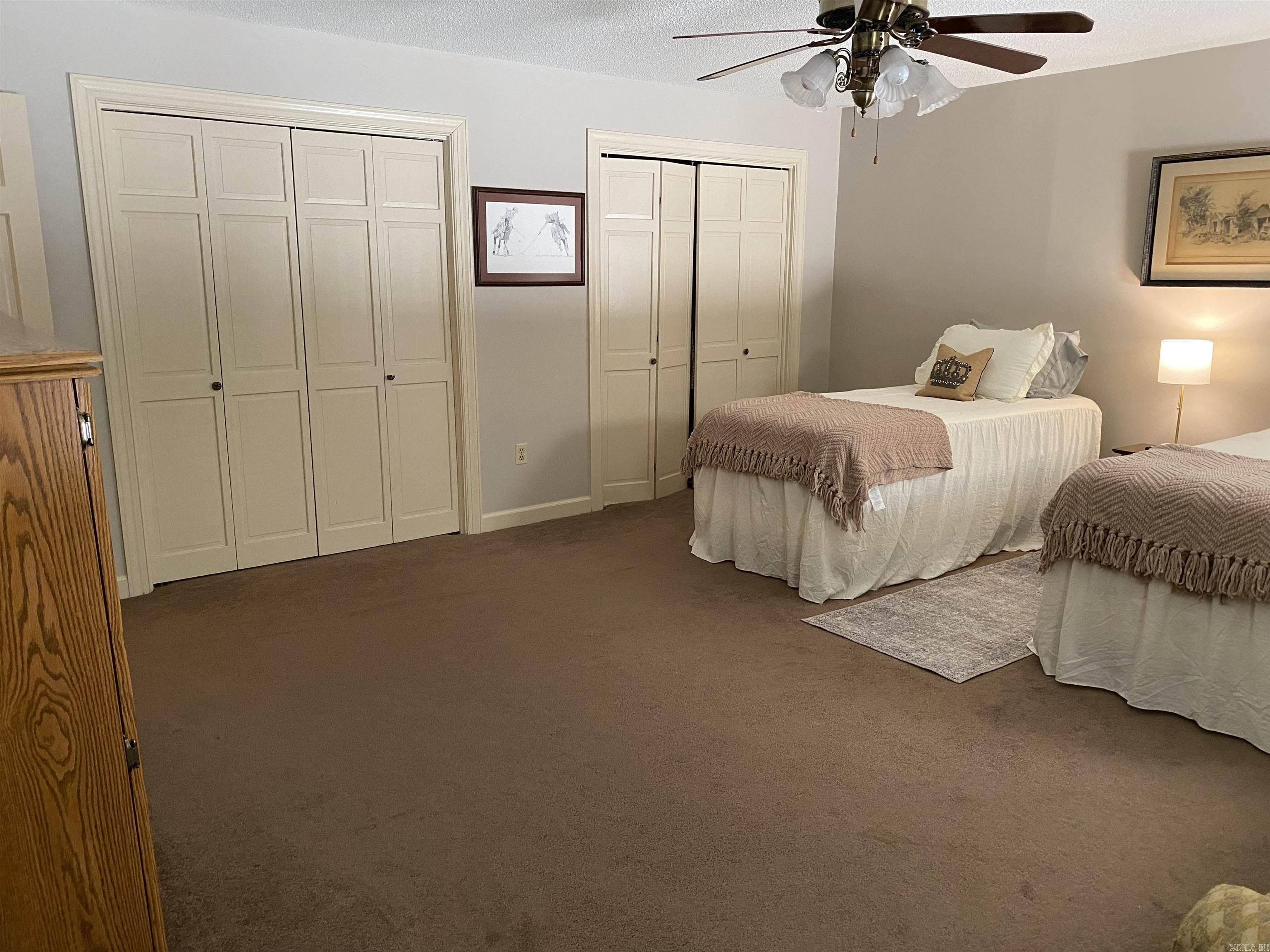 1205 Yorkshire Property Photo 12