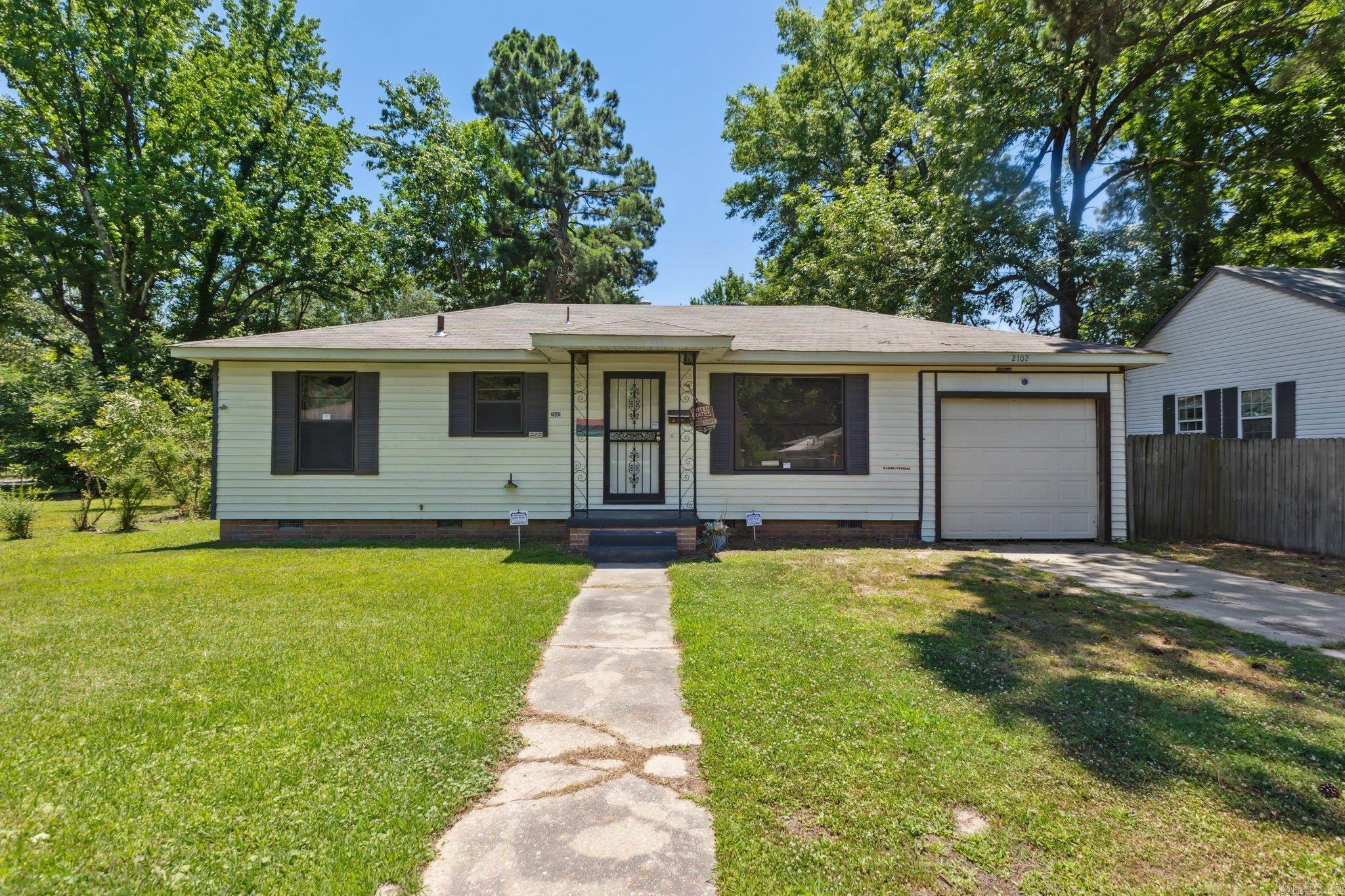 Austin & Taylor Triplet Res Real Estate Listings Main Image