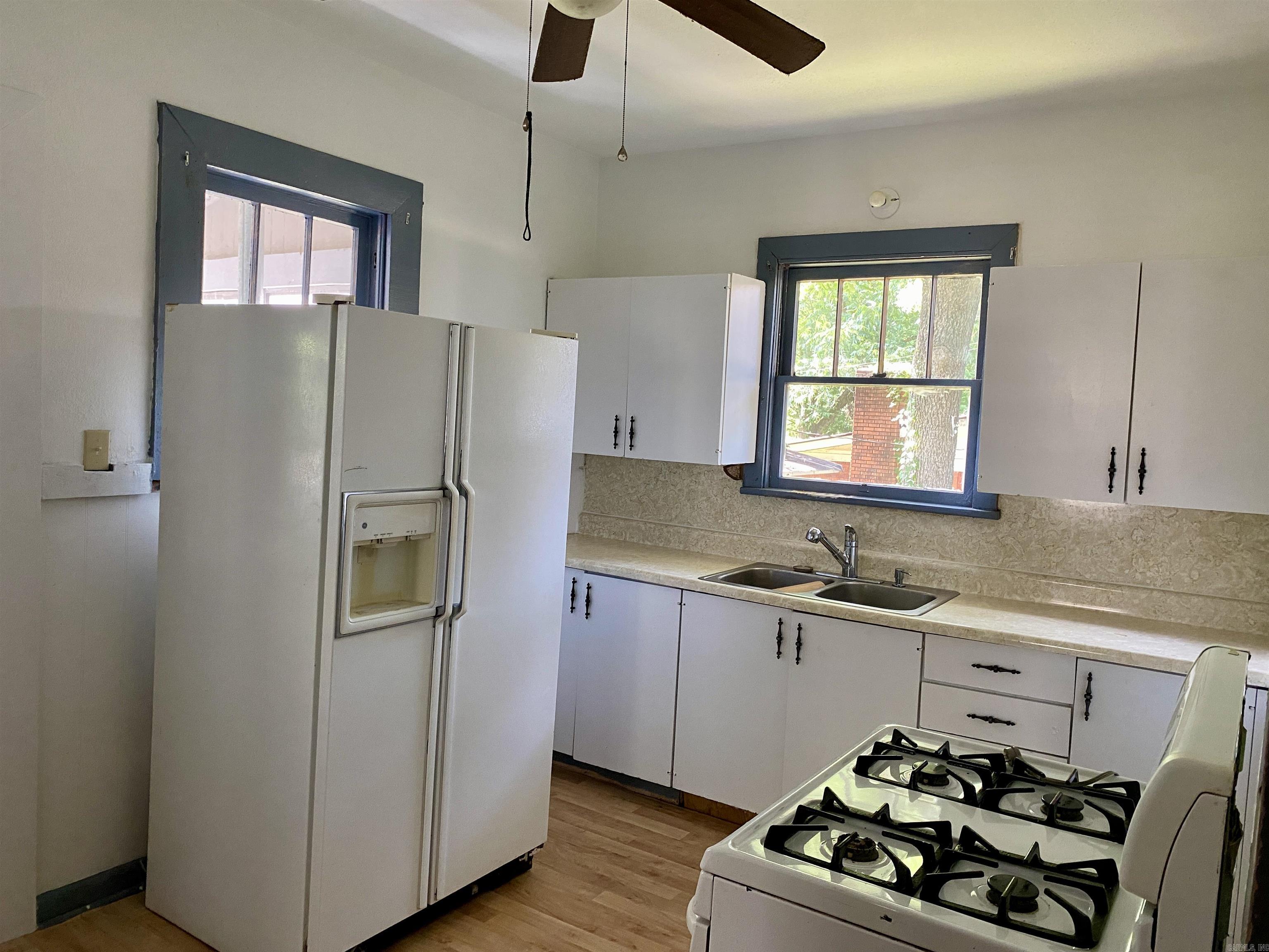312 N Montgomery St Property Photo 13