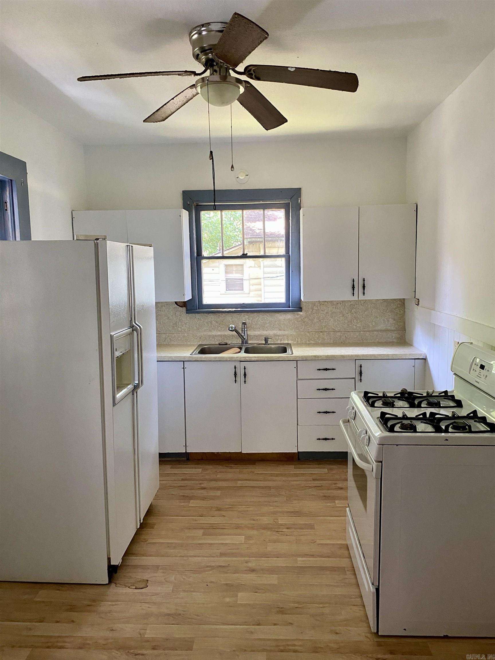 312 N Montgomery St Property Photo 14