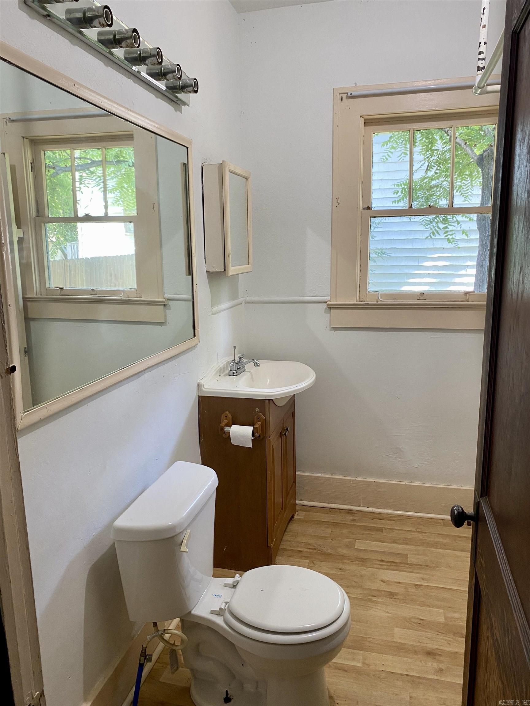 312 N Montgomery St Property Photo 20
