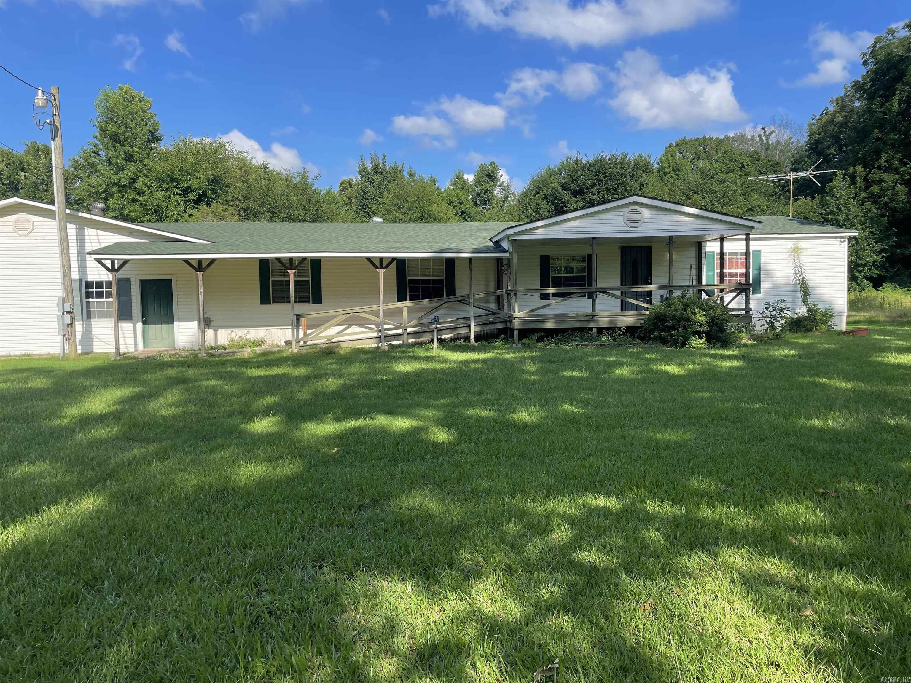 750 Bowen Road Property Photo