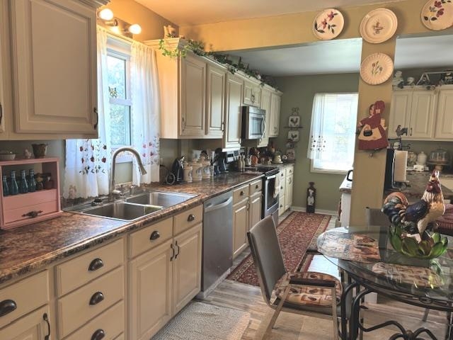 877 Highway 63 Property Photo 7