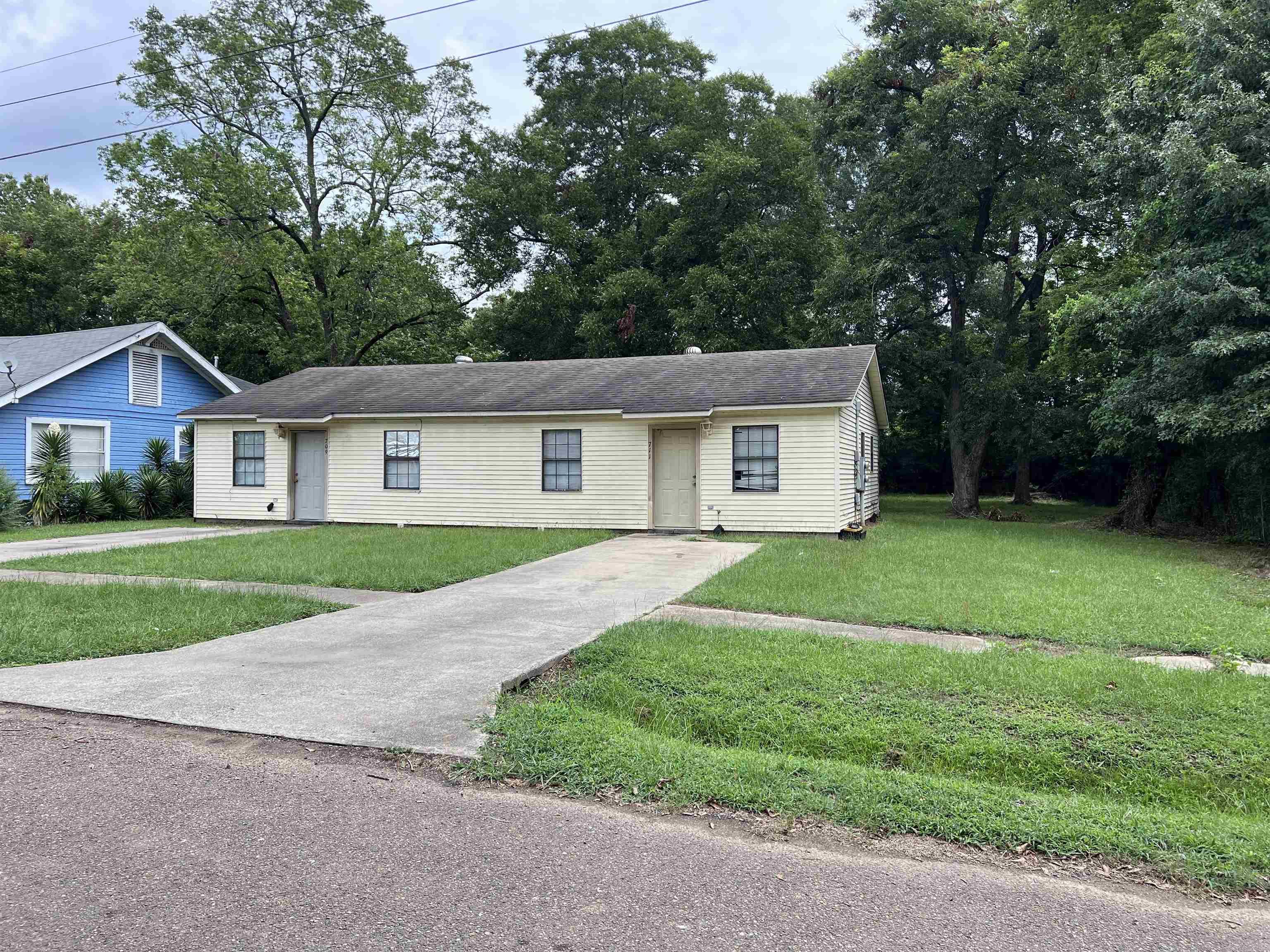 709 S Pine Street Property Photo