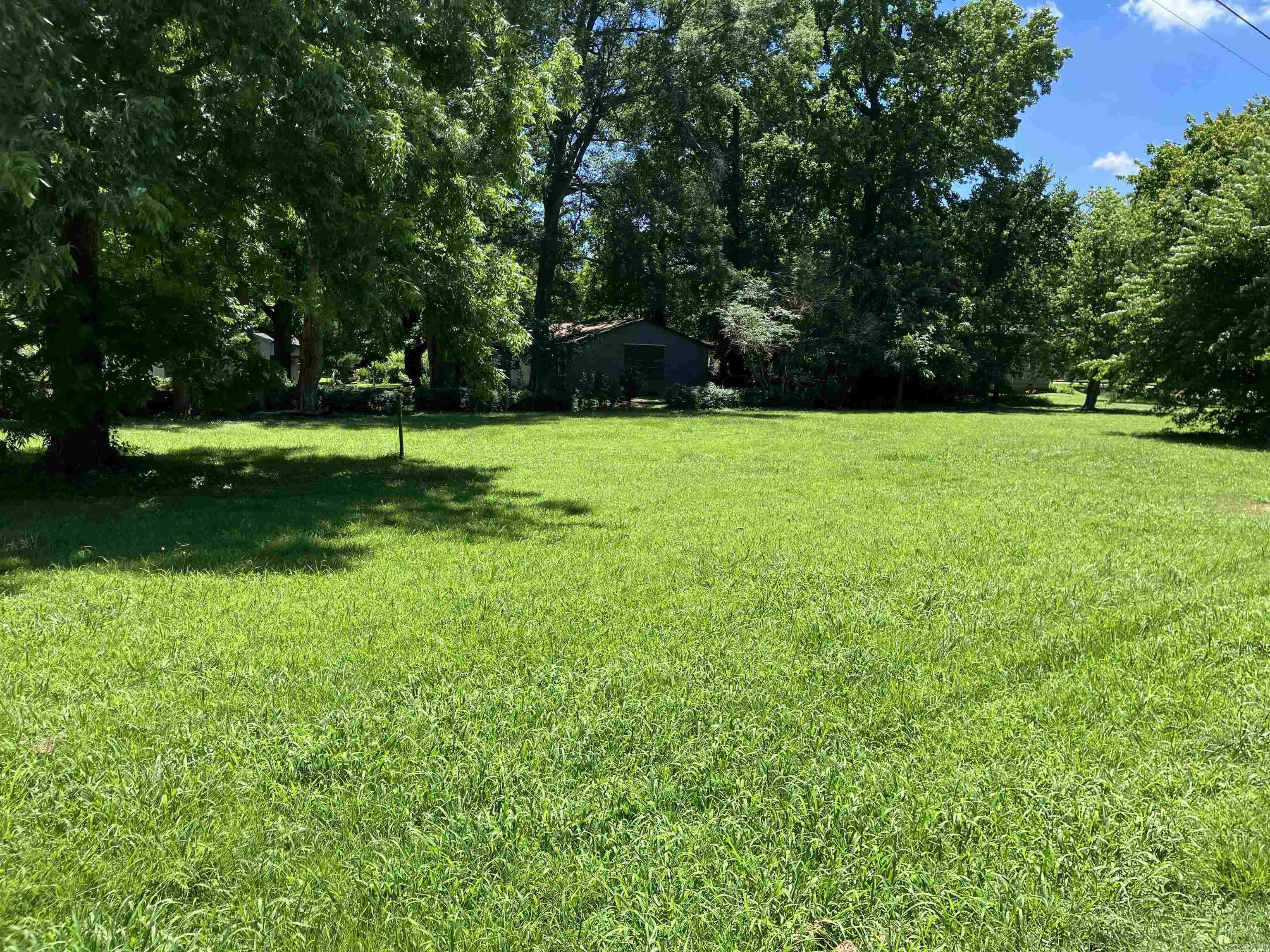 520 S Houston Property Photo 1