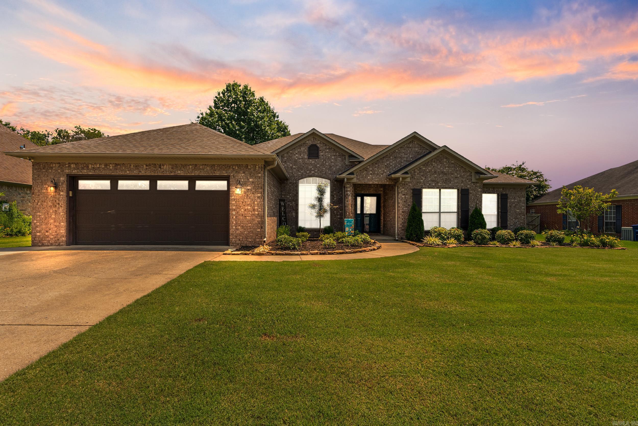 130 Las Colinas Street Property Photo