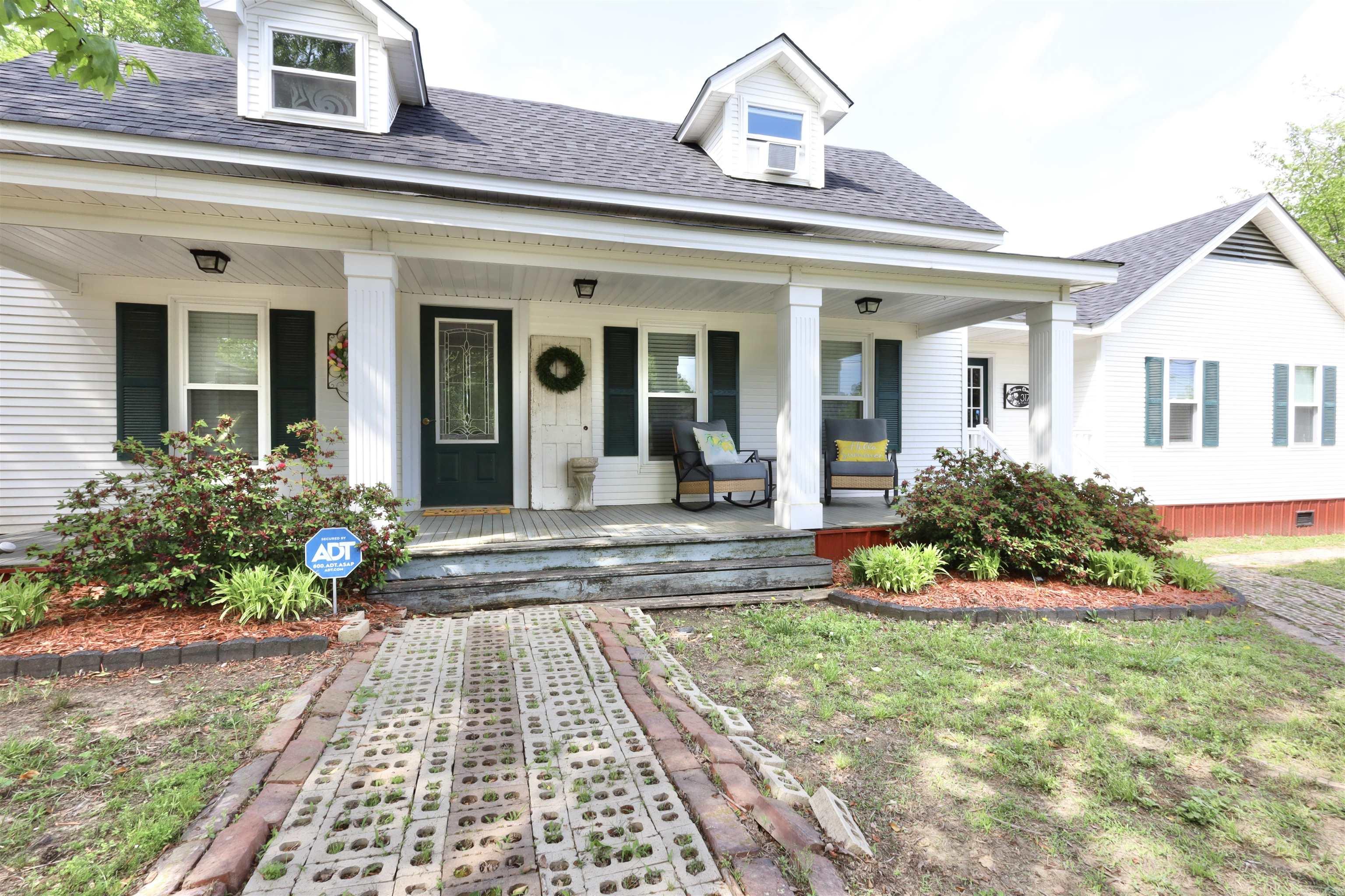 317 N 3rd Street Property Photo