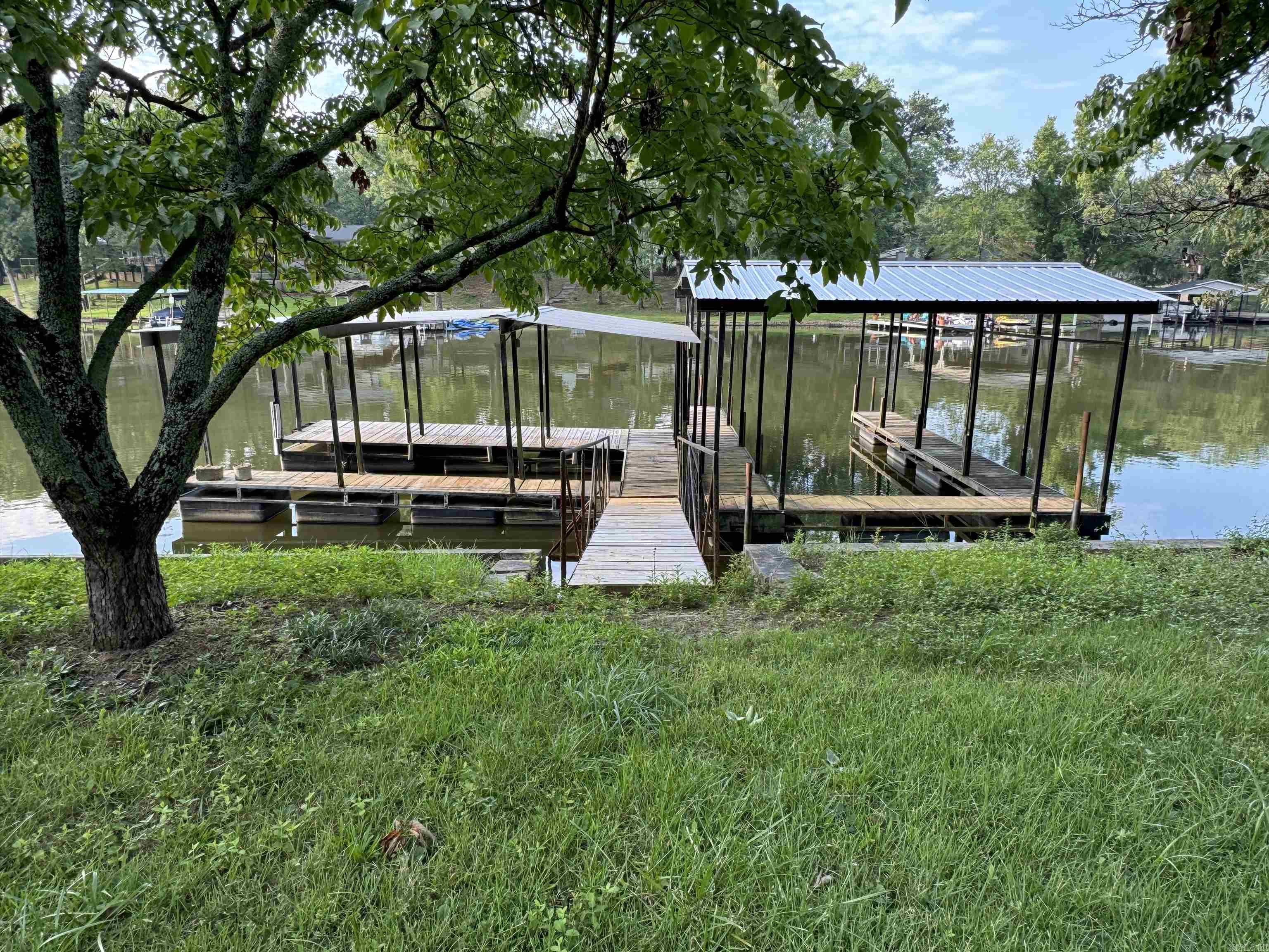 128 Bender Point Property Photo 2