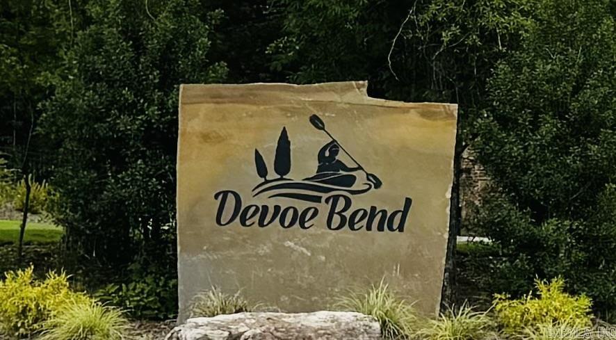 302 Devoe Bend Drive Property Photo 2