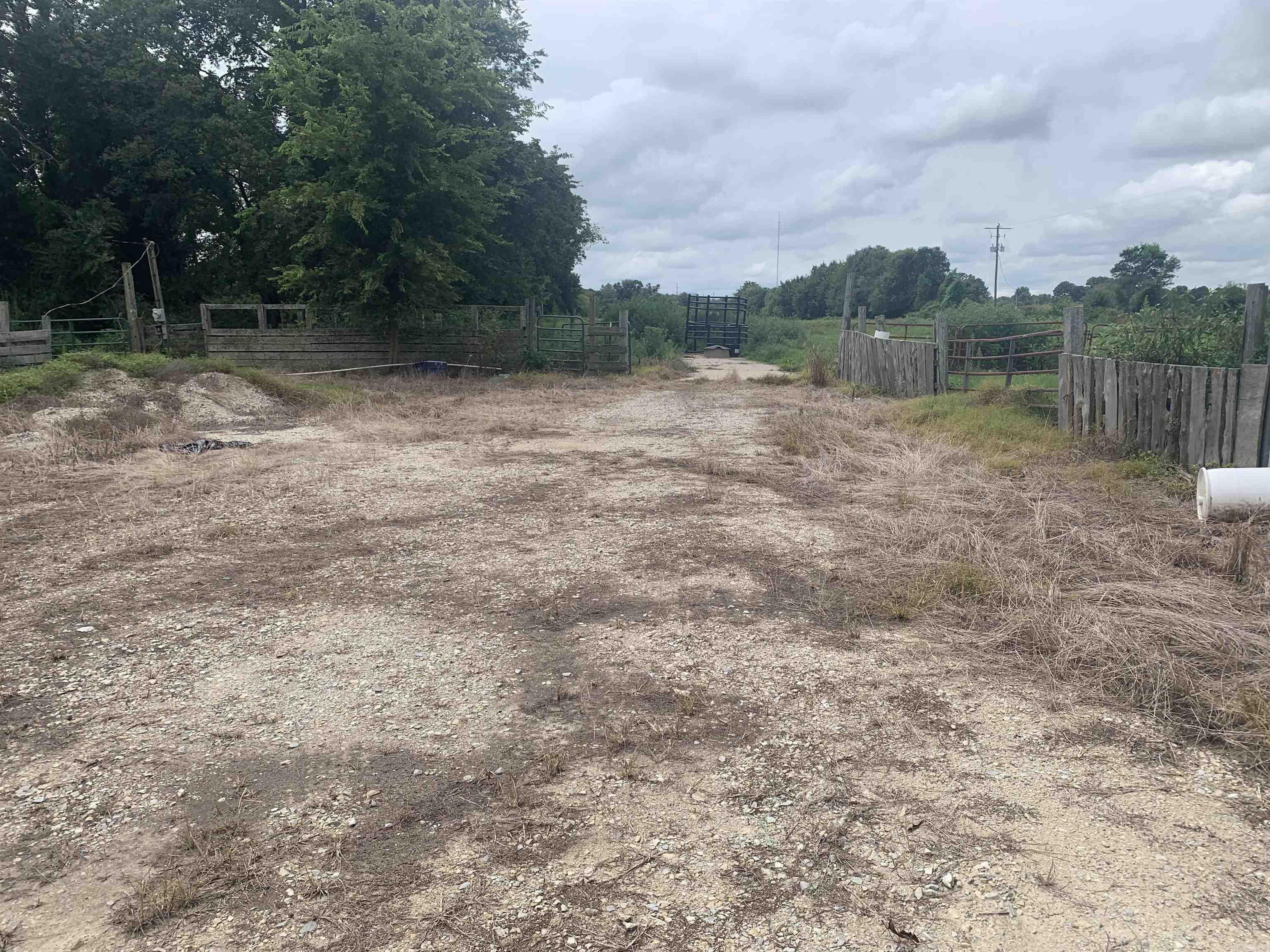 21 Acres W Oak Property Photo 7