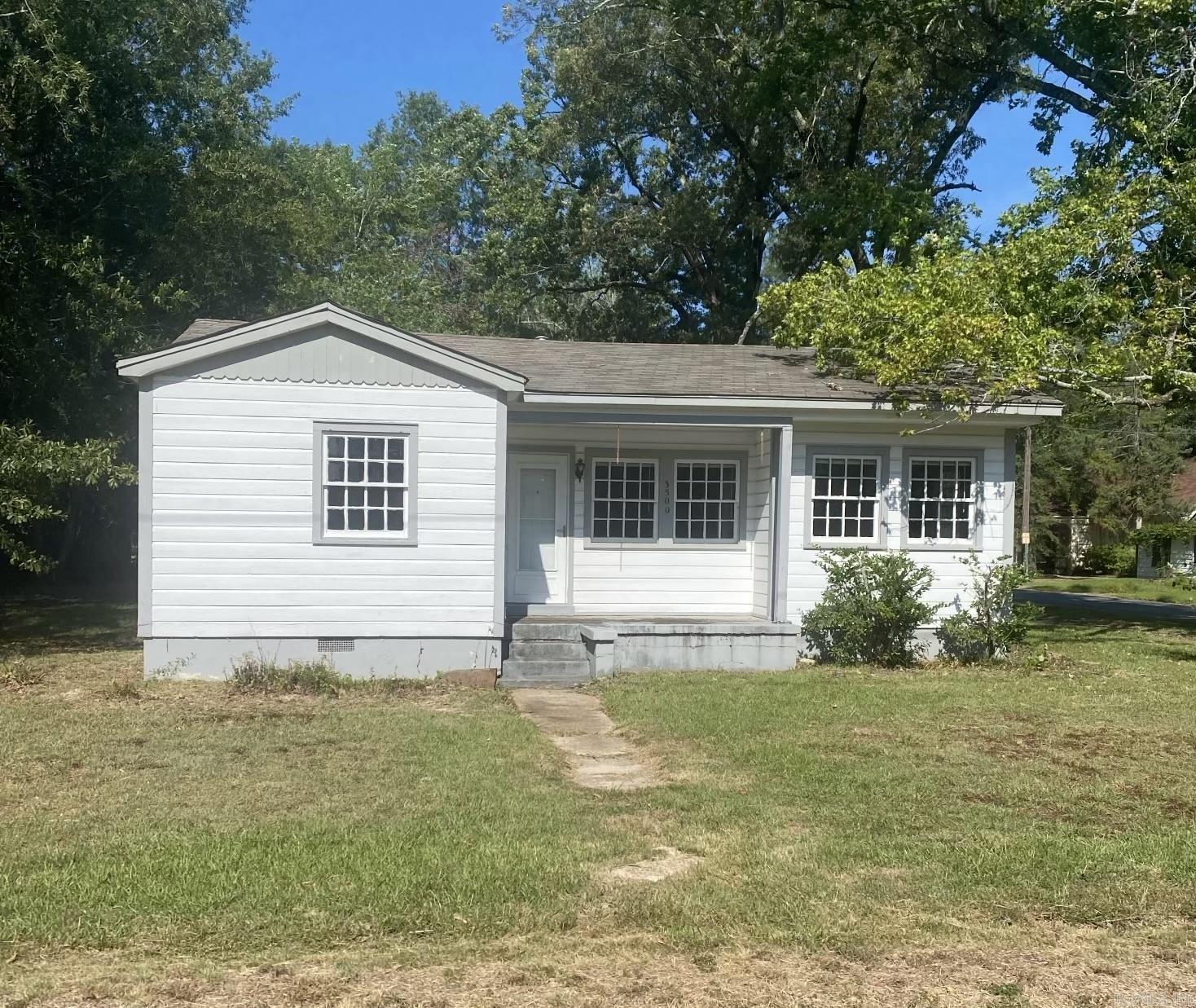 3500 S Poplar Property Photo 1