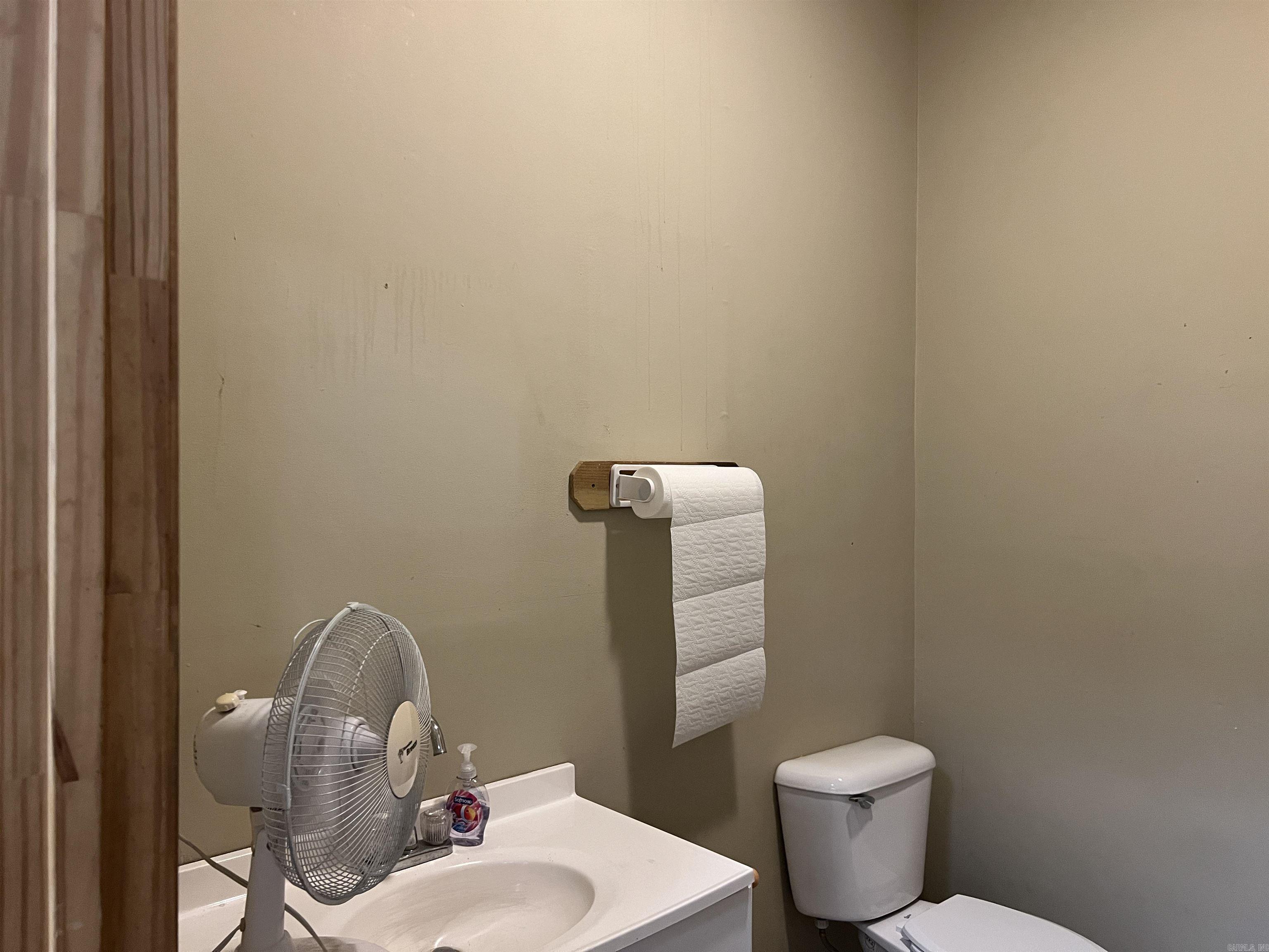 308 Thomas Property Photo 17