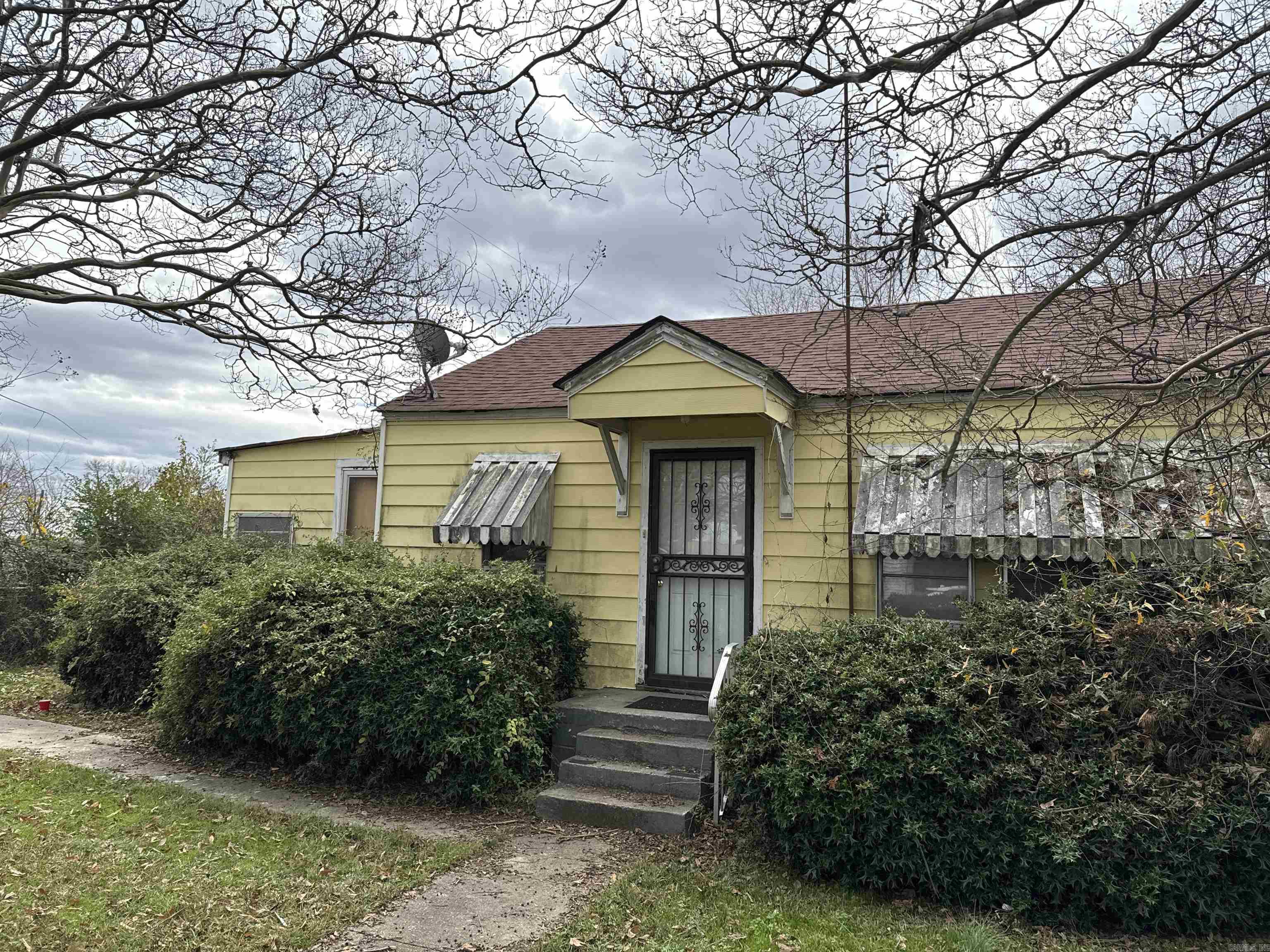 A M & N Add Real Estate Listings Main Image