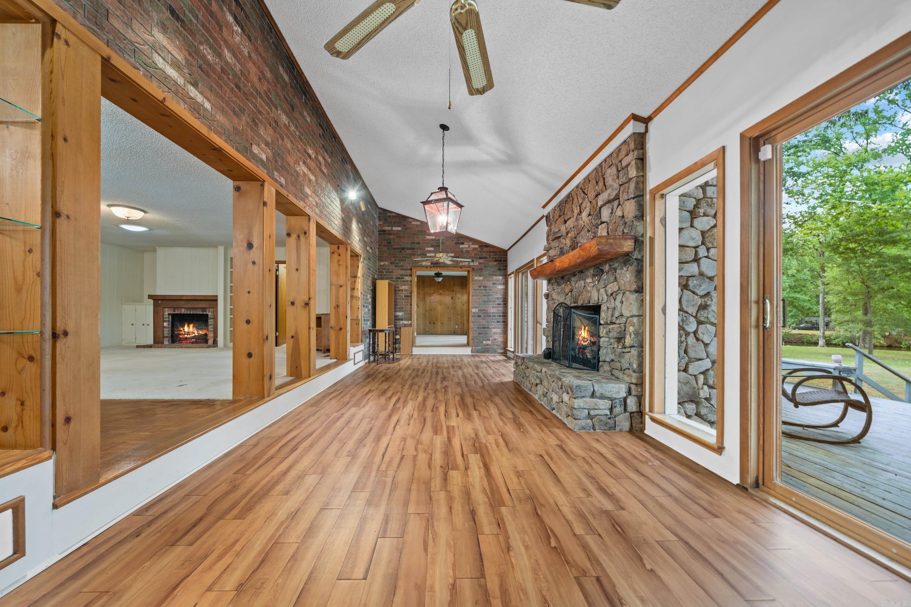 240 William Square Property Photo 13
