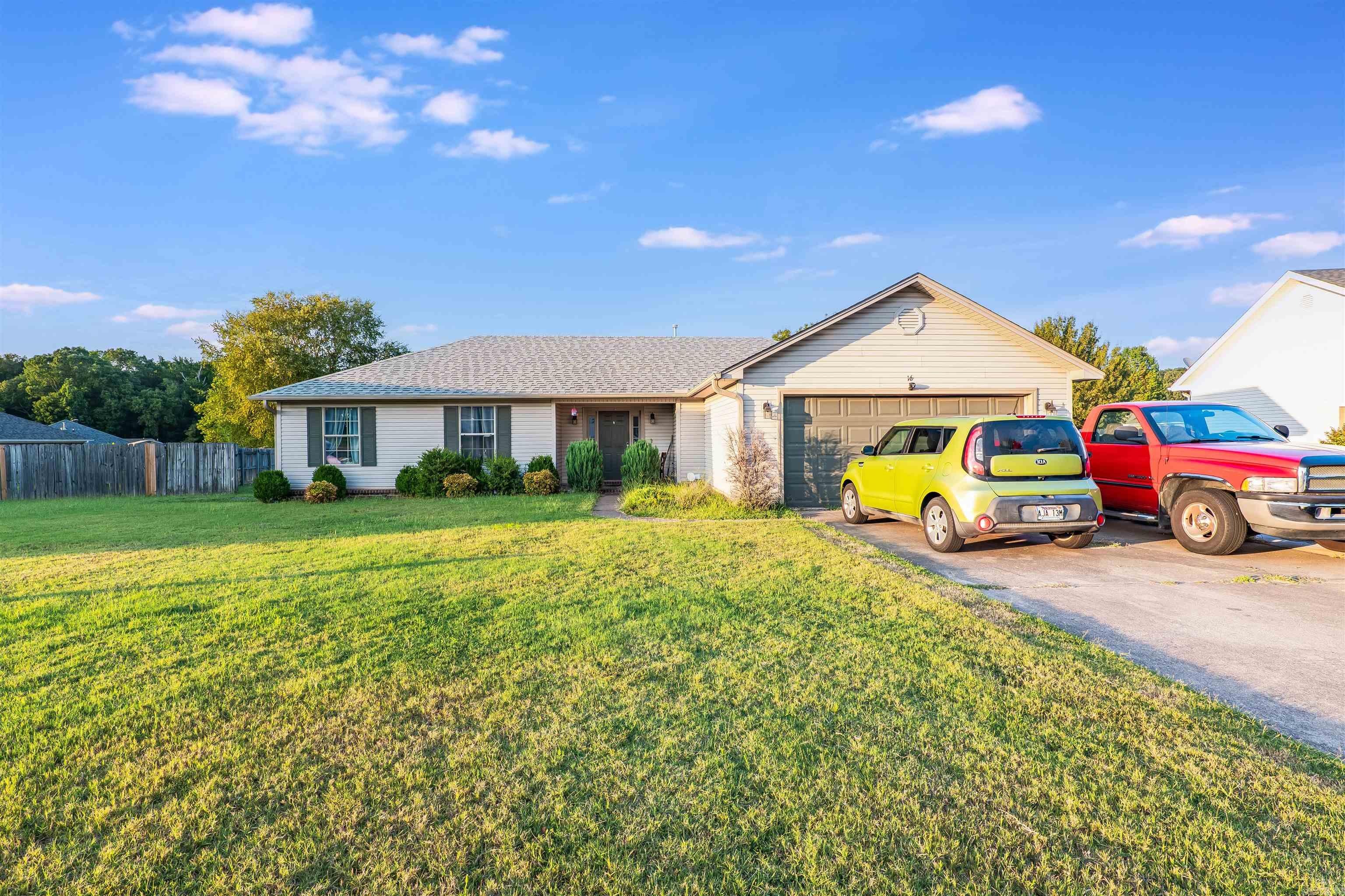 16 Applewood Cir Property Photo