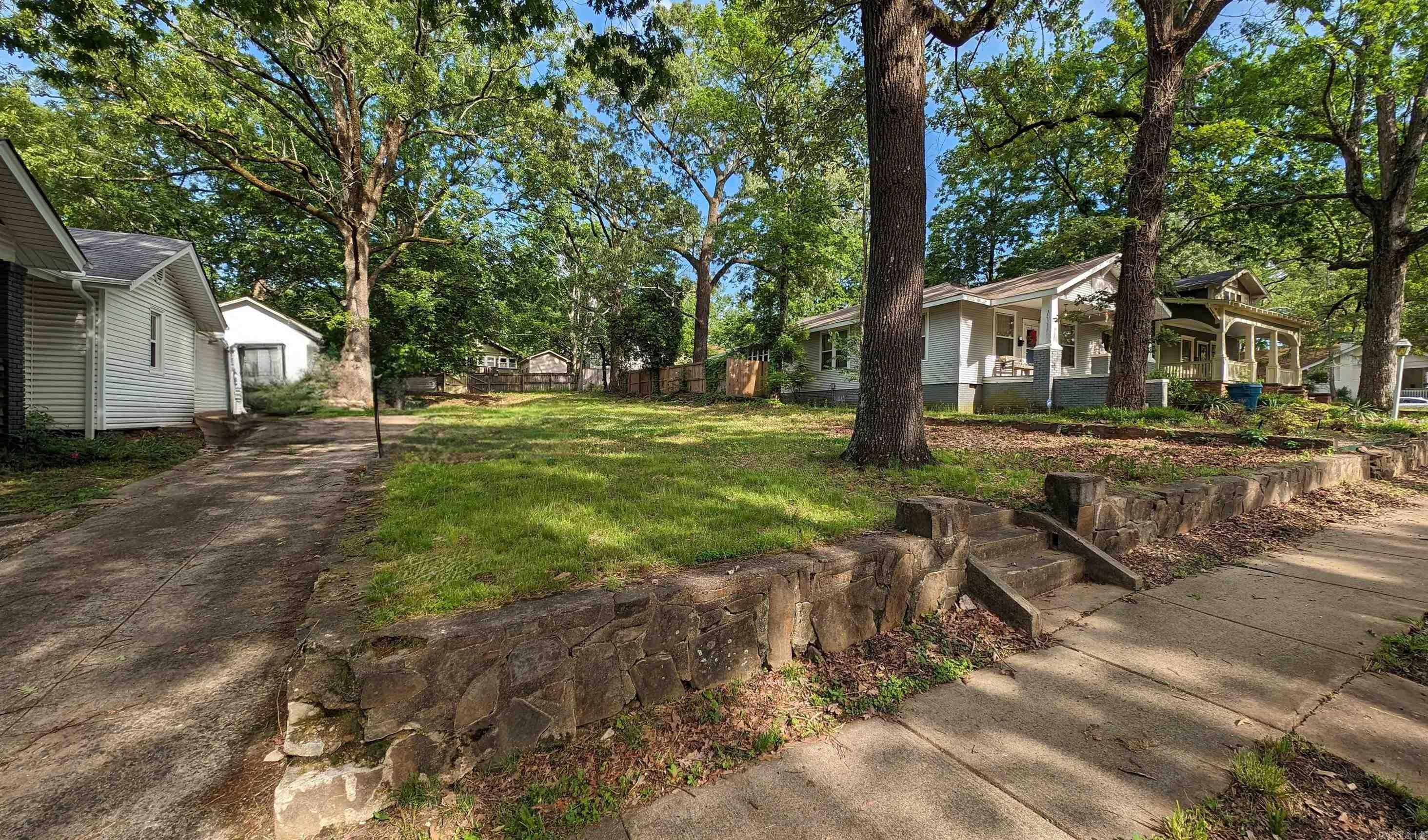 309 N Palm Street Property Photo