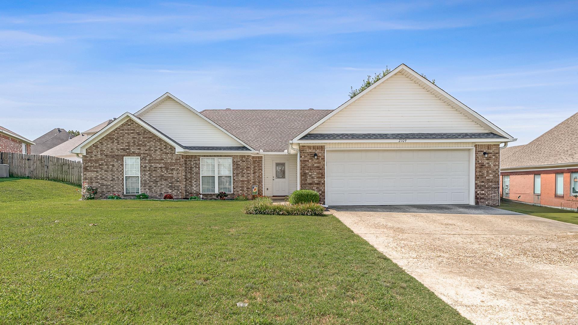 2109 Quarry Cove Property Photo