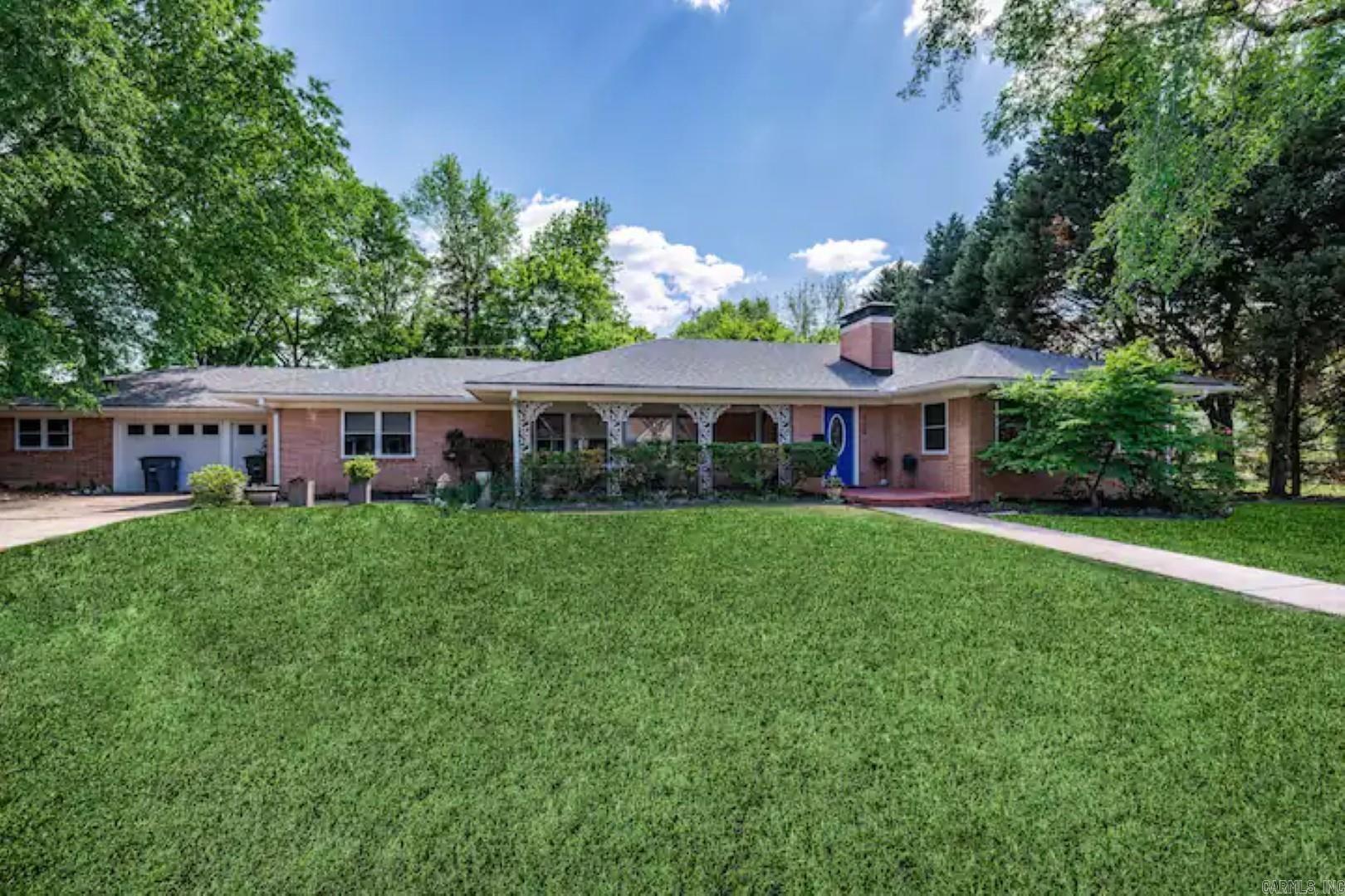 139 Oakwood Avenue Property Photo 1