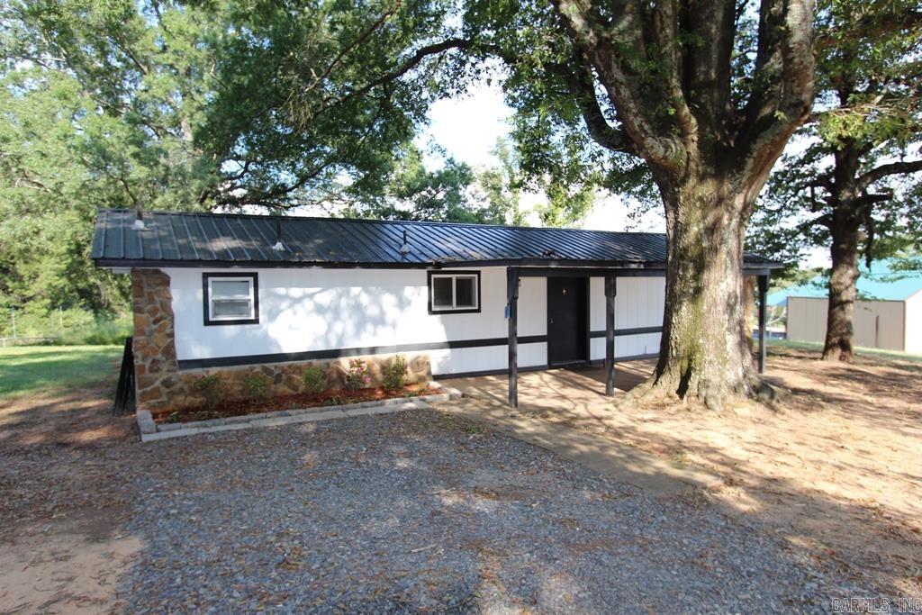 6 Fox Hill Road Property Photo
