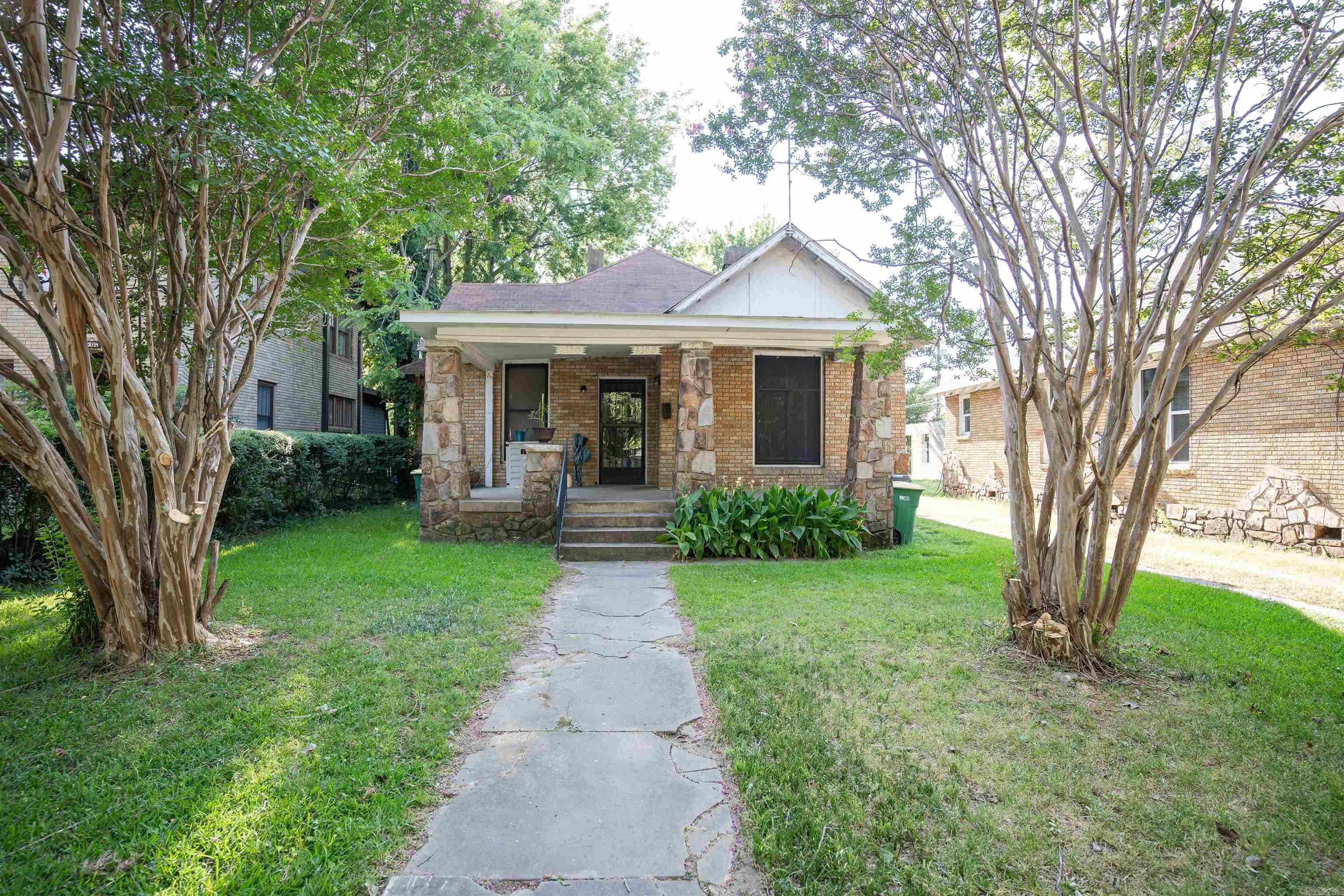 1308 Center Street Property Photo