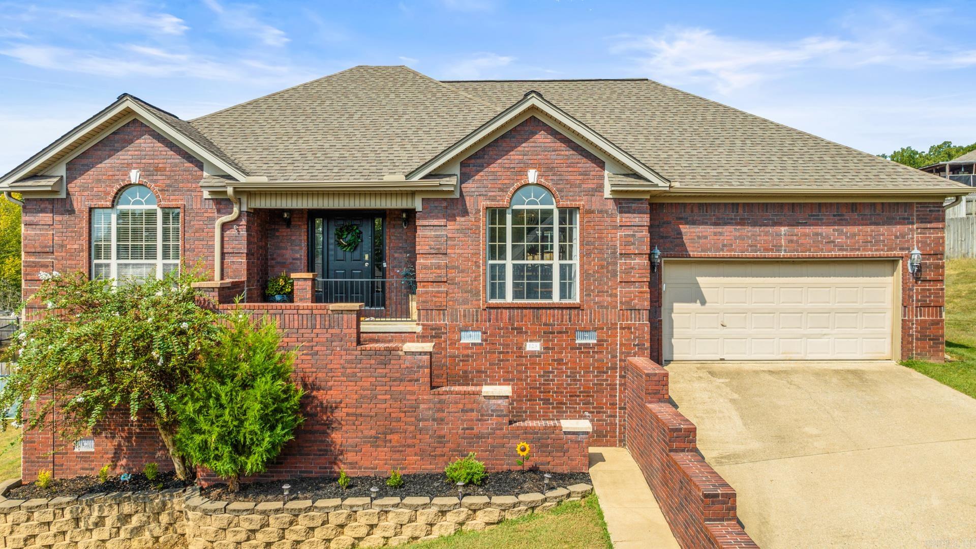 123 Ridgecrest Square Property Photo
