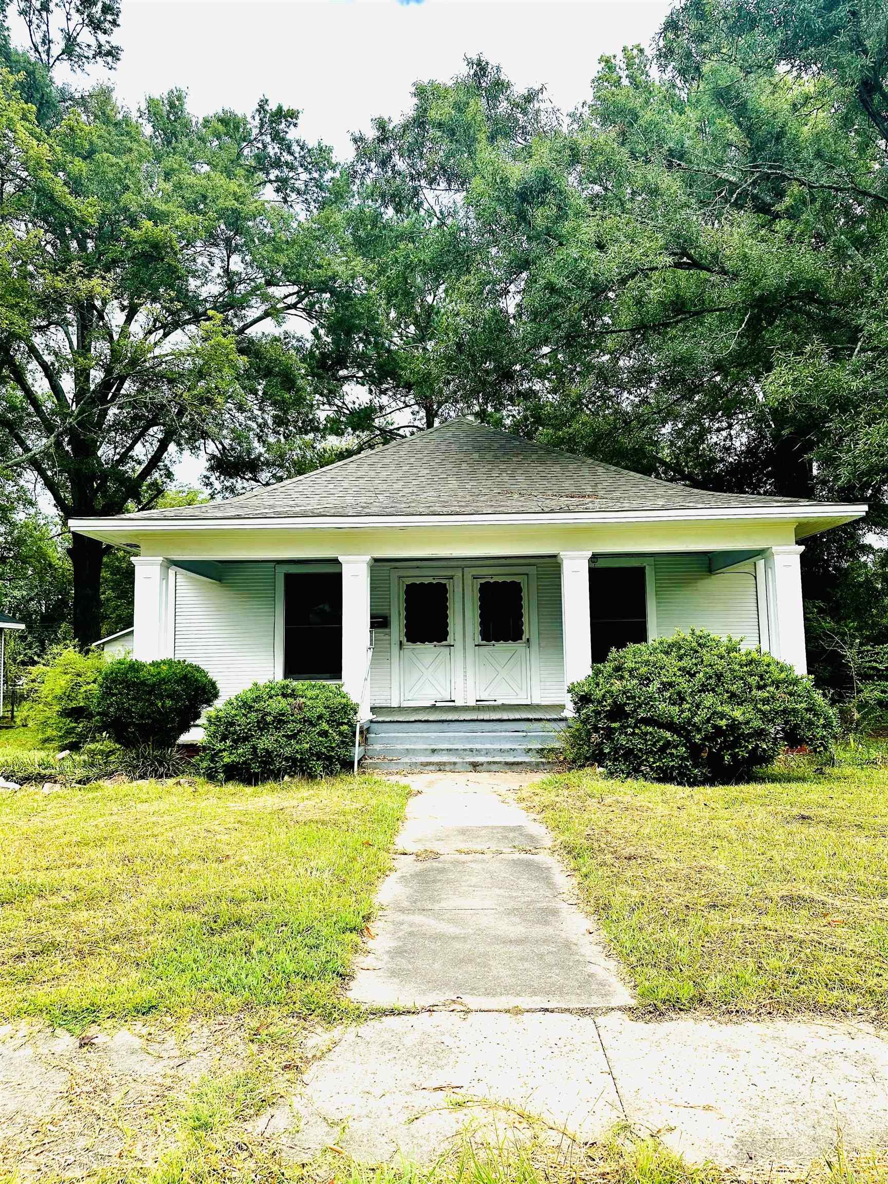 605 E Crayton Street Property Photo