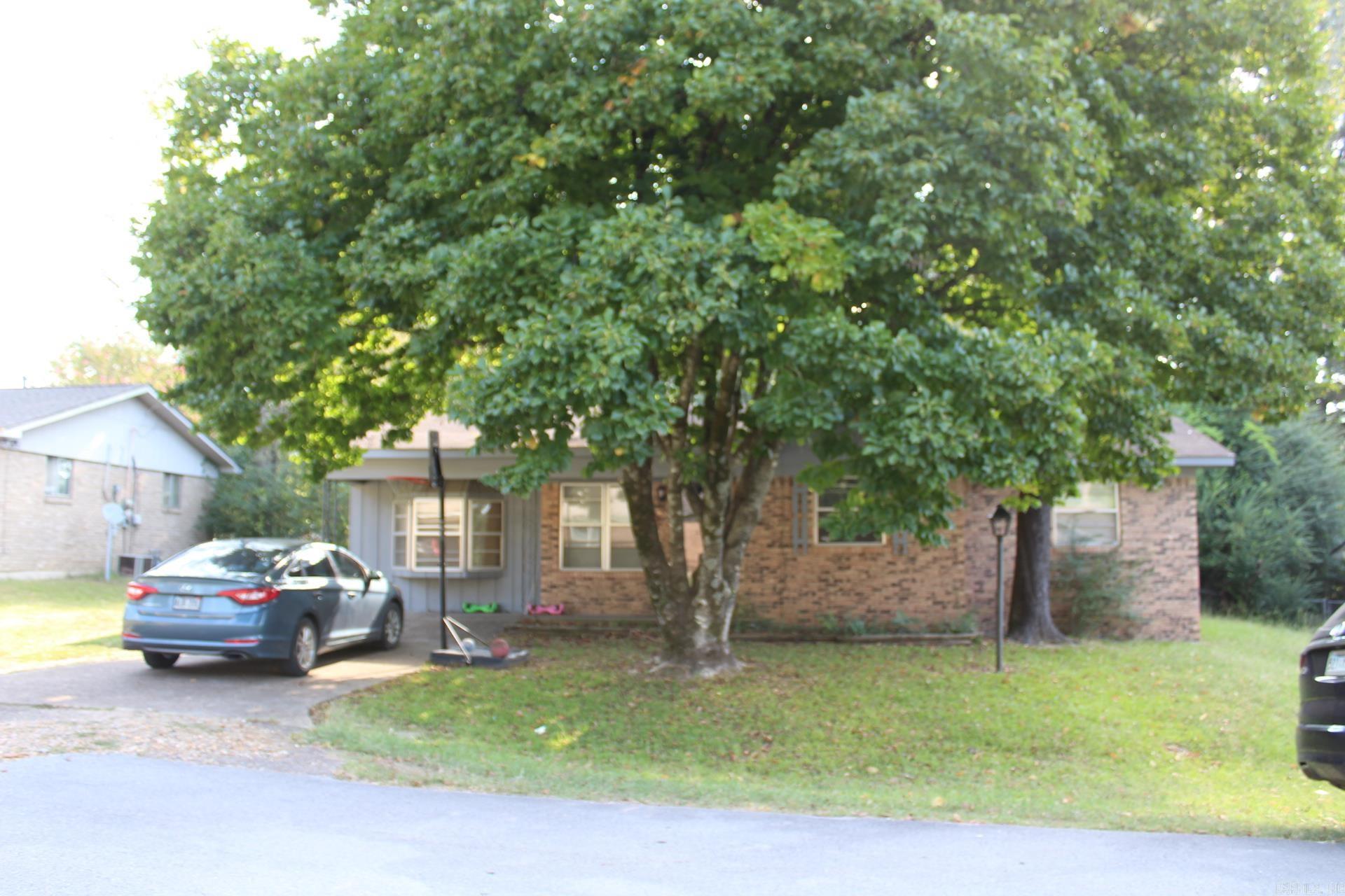 306 N 11th Property Photo 1