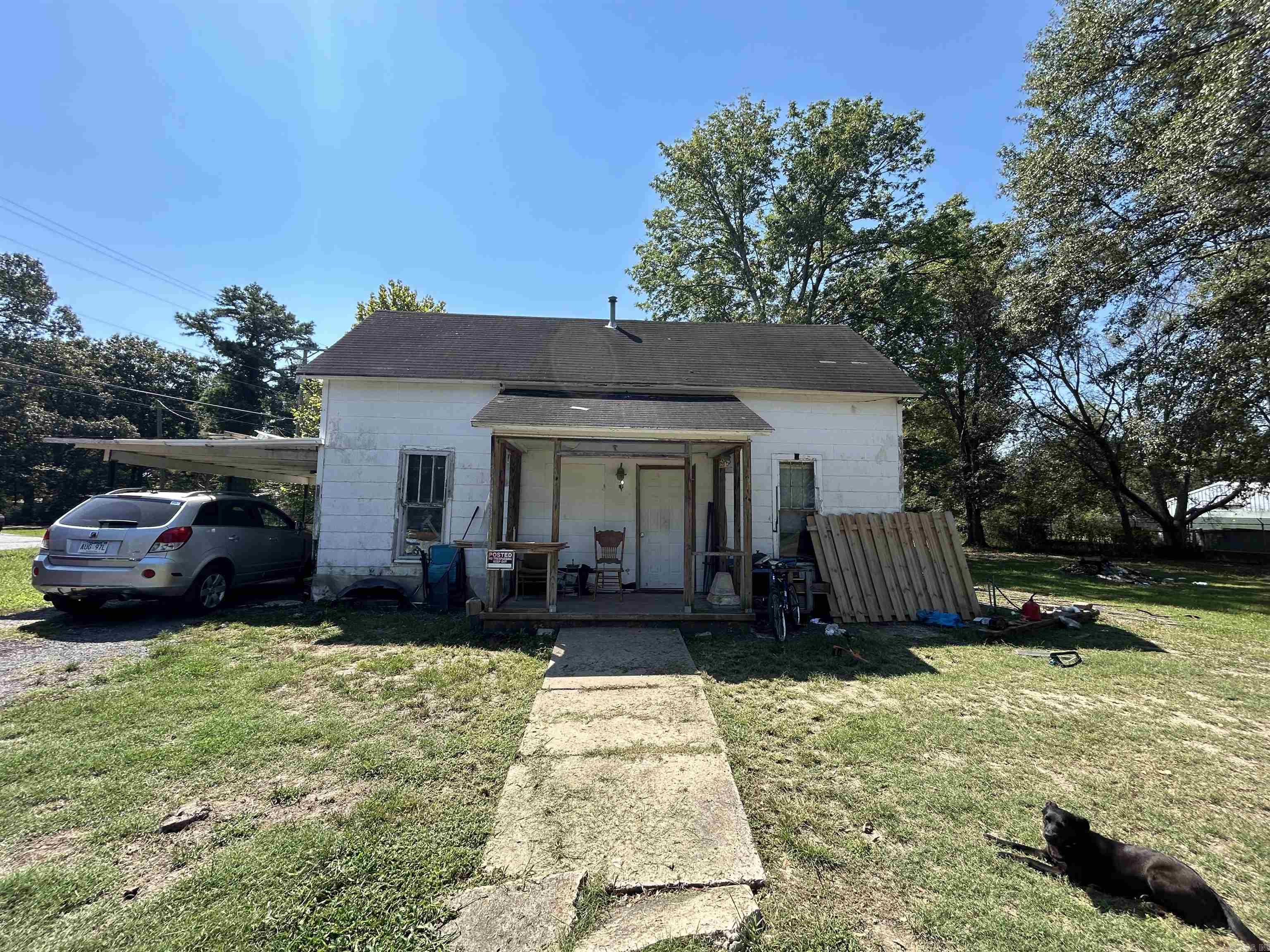220 E Cross St Property Photo 1