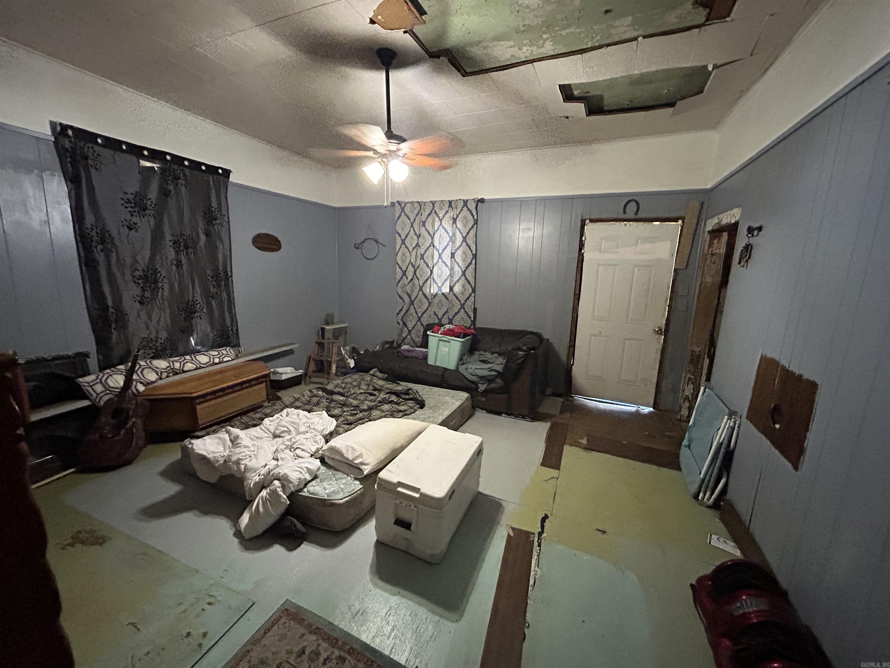 220 E Cross St Property Photo 5