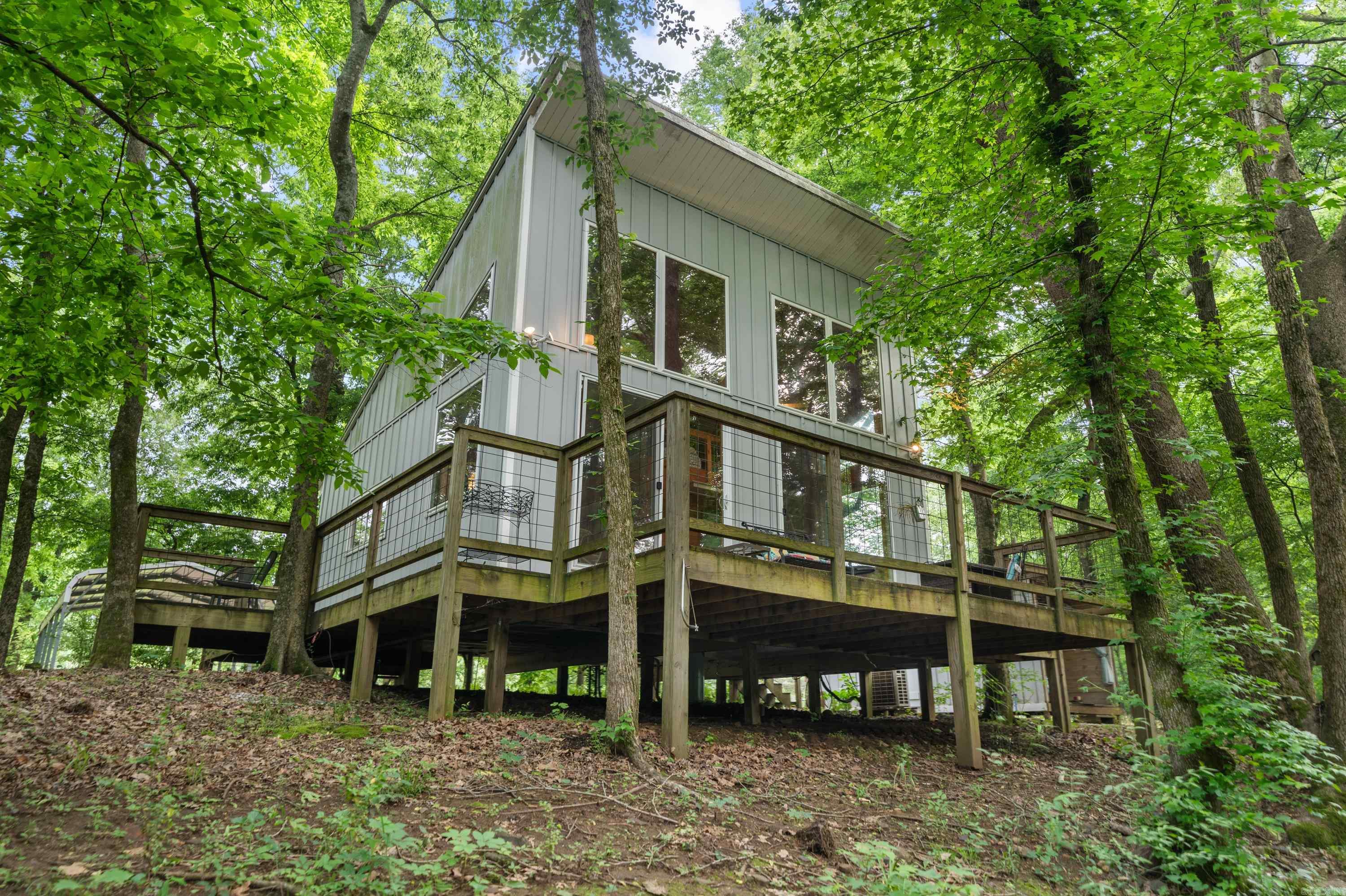 870 Cove Creek Road Property Photo 1