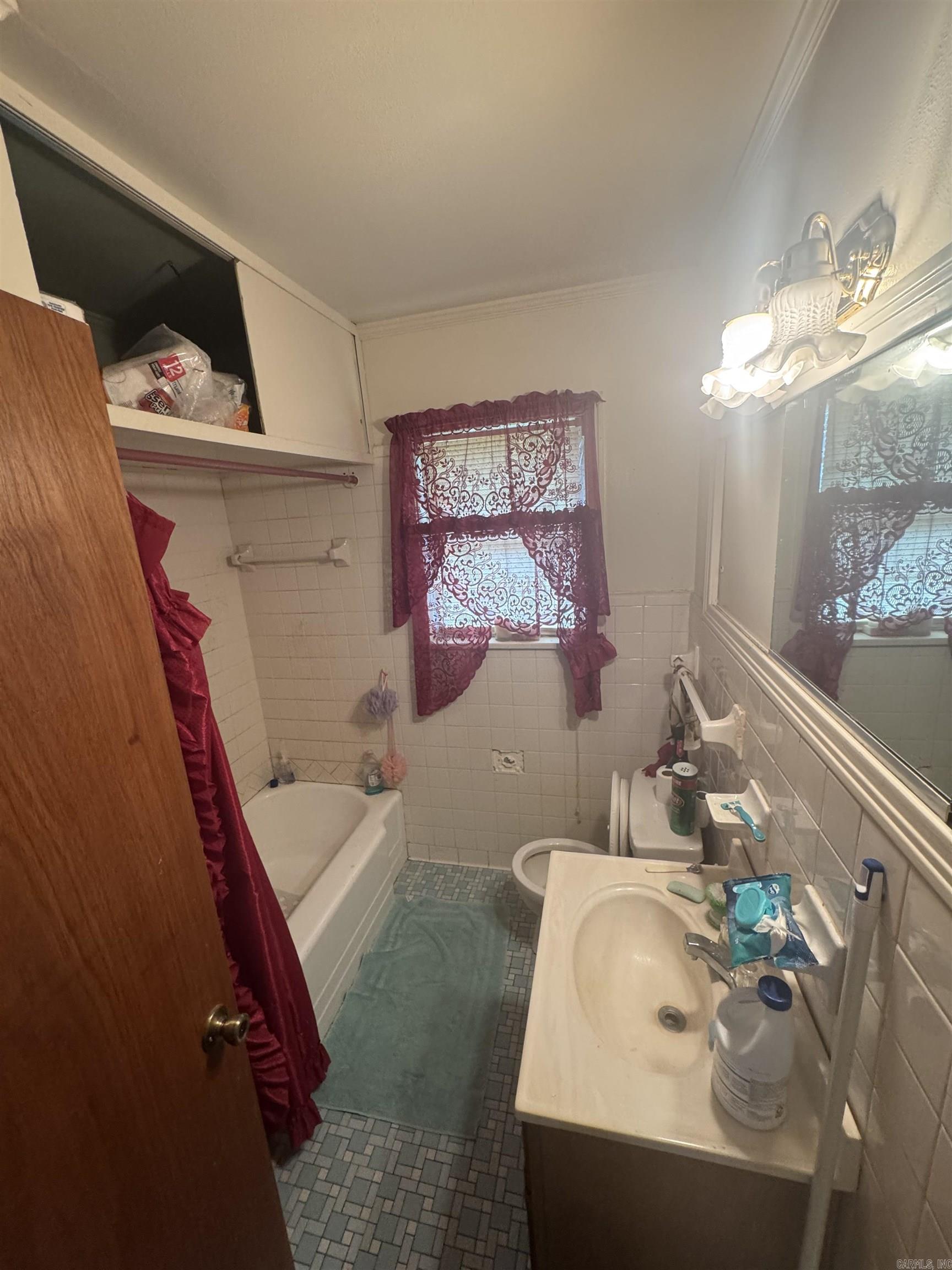 1807 W 32nd Ave Property Photo 8