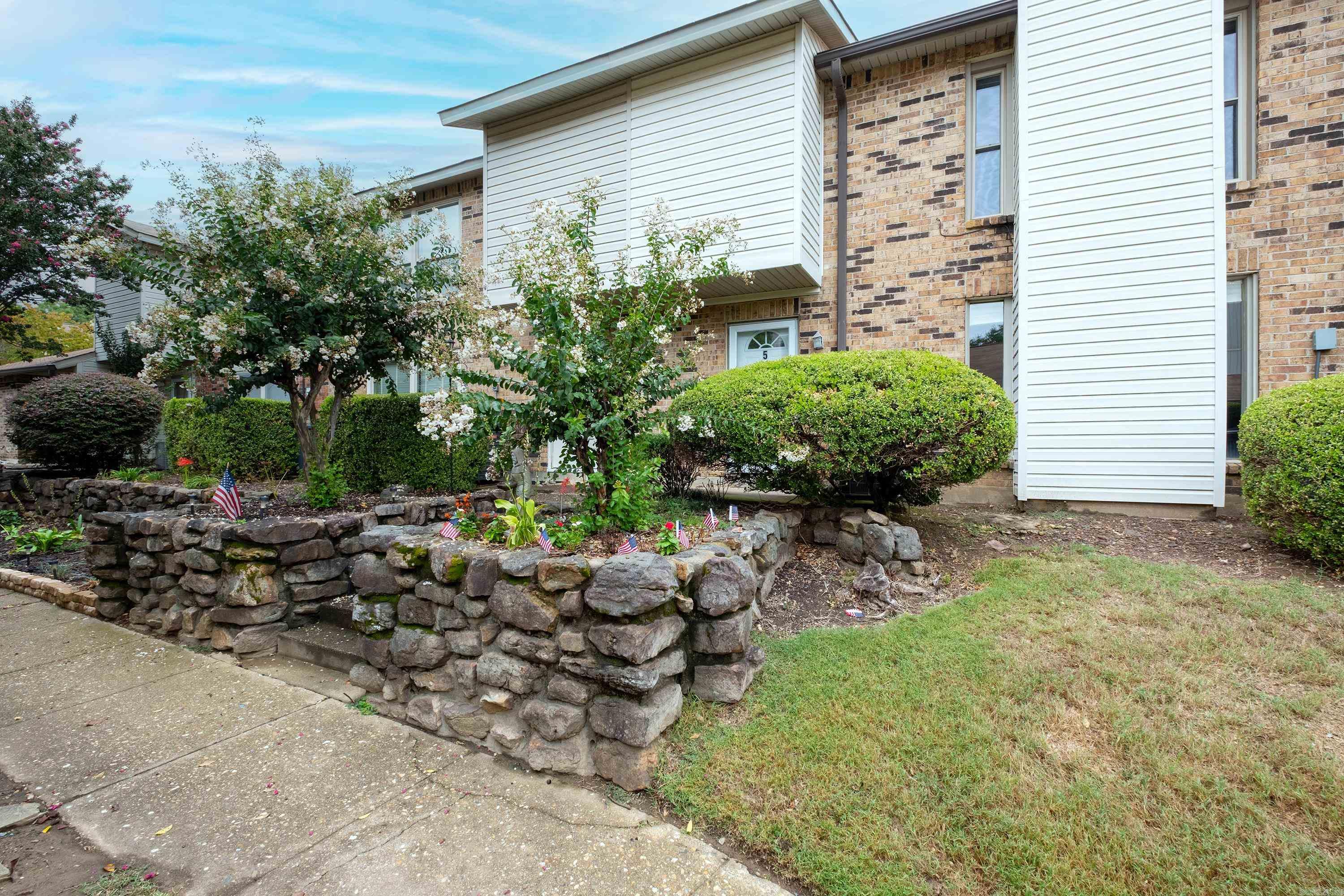 Berkshire Pk Hpr Real Estate Listings Main Image