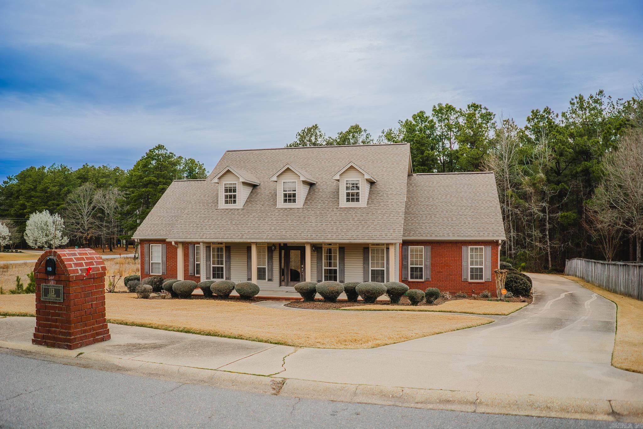 113 Gatesway Drive Property Photo 1